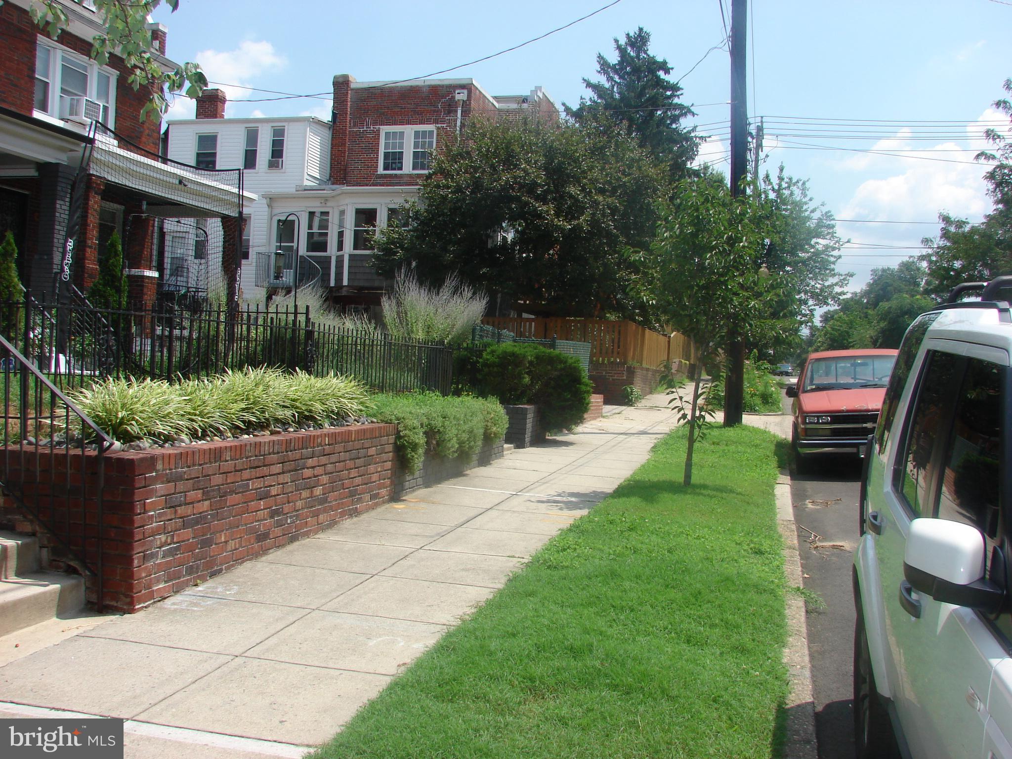 415 NW FARRAGUT STREET NW