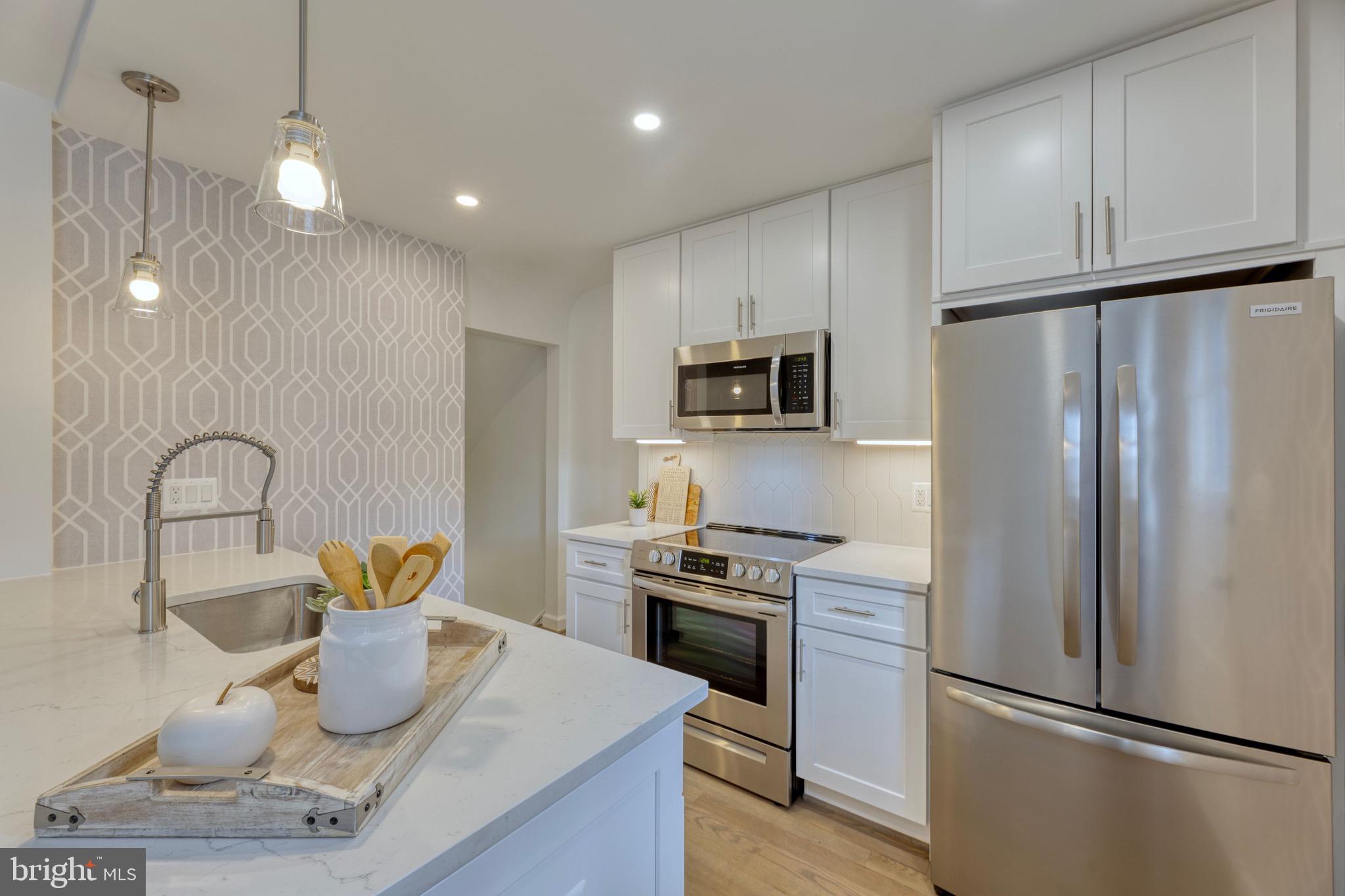 FAIRLINGTON MEADOWS - Residential Lease