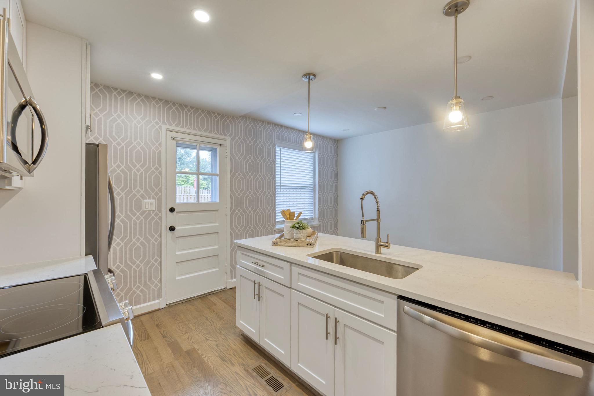 FAIRLINGTON MEADOWS - Residential Lease