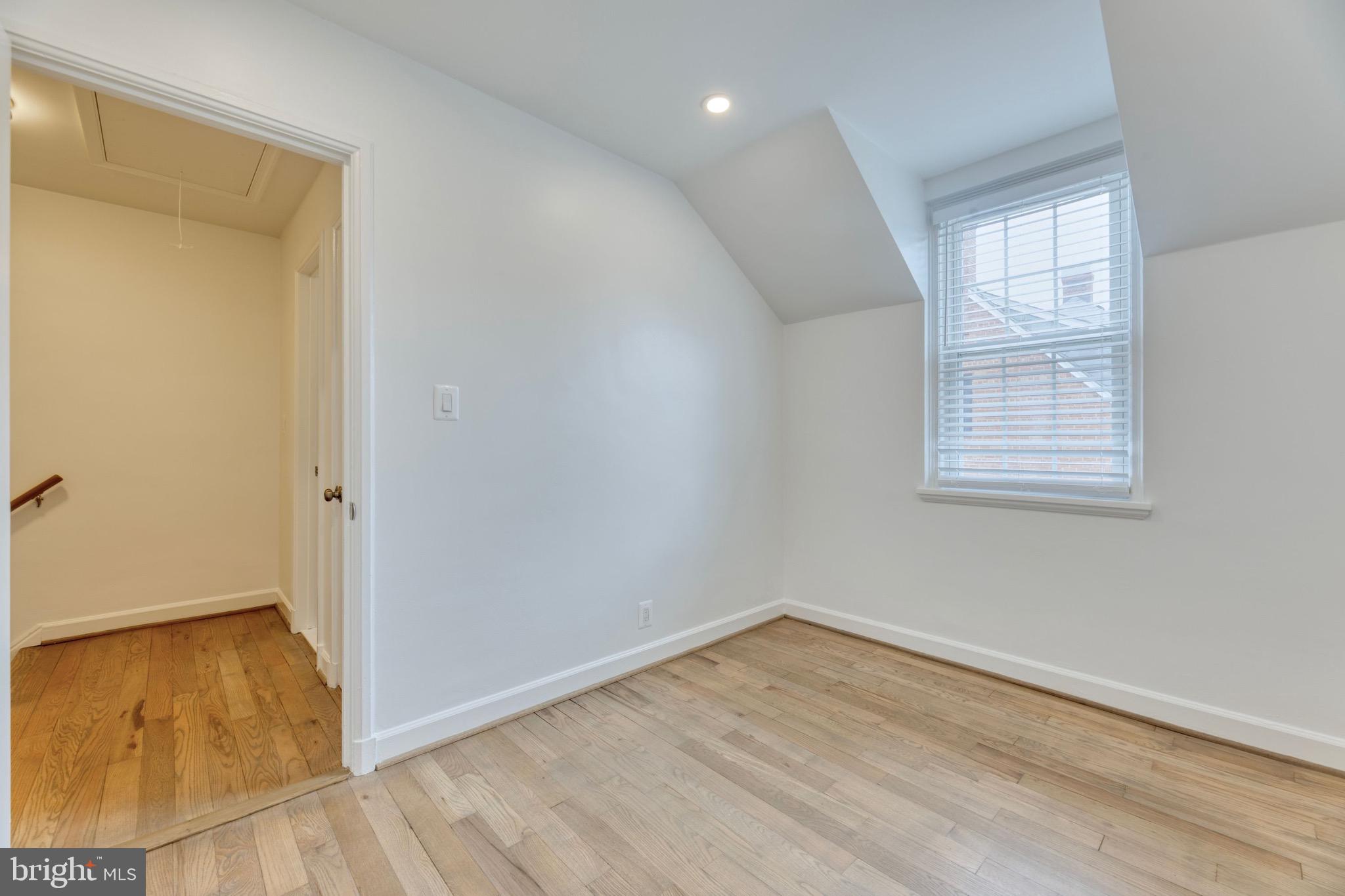 FAIRLINGTON MEADOWS - Residential Lease