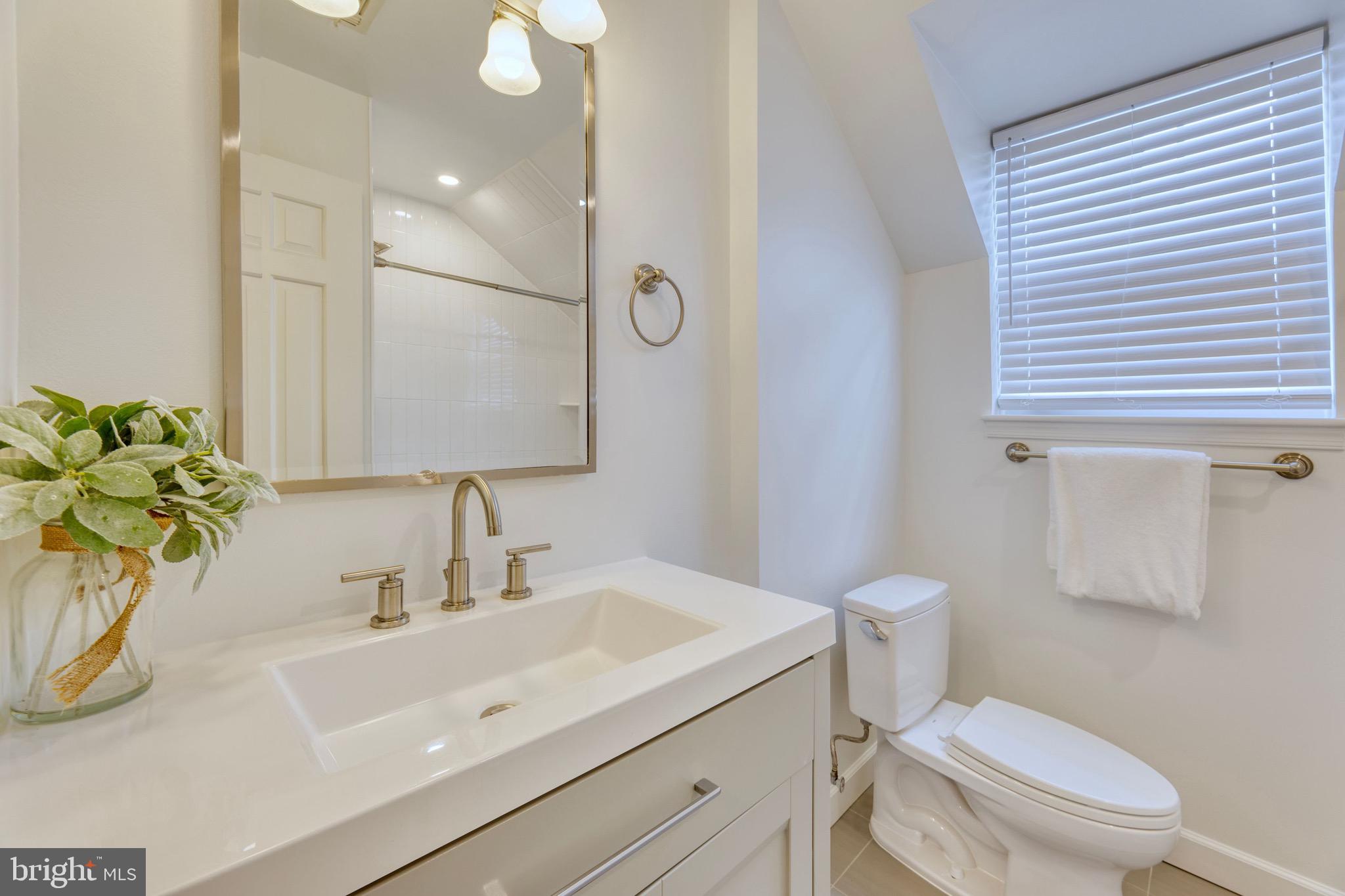 FAIRLINGTON MEADOWS - Residential Lease