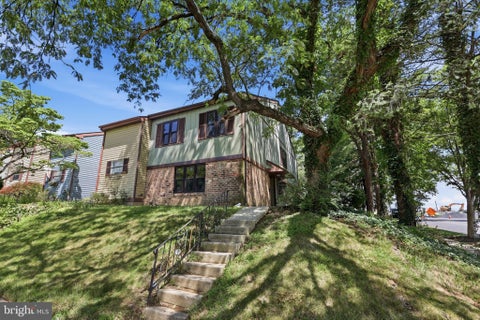 Townhouse For Sale - 1701 Saratoga Court<br/> ALLENTOWN, PA 18104
