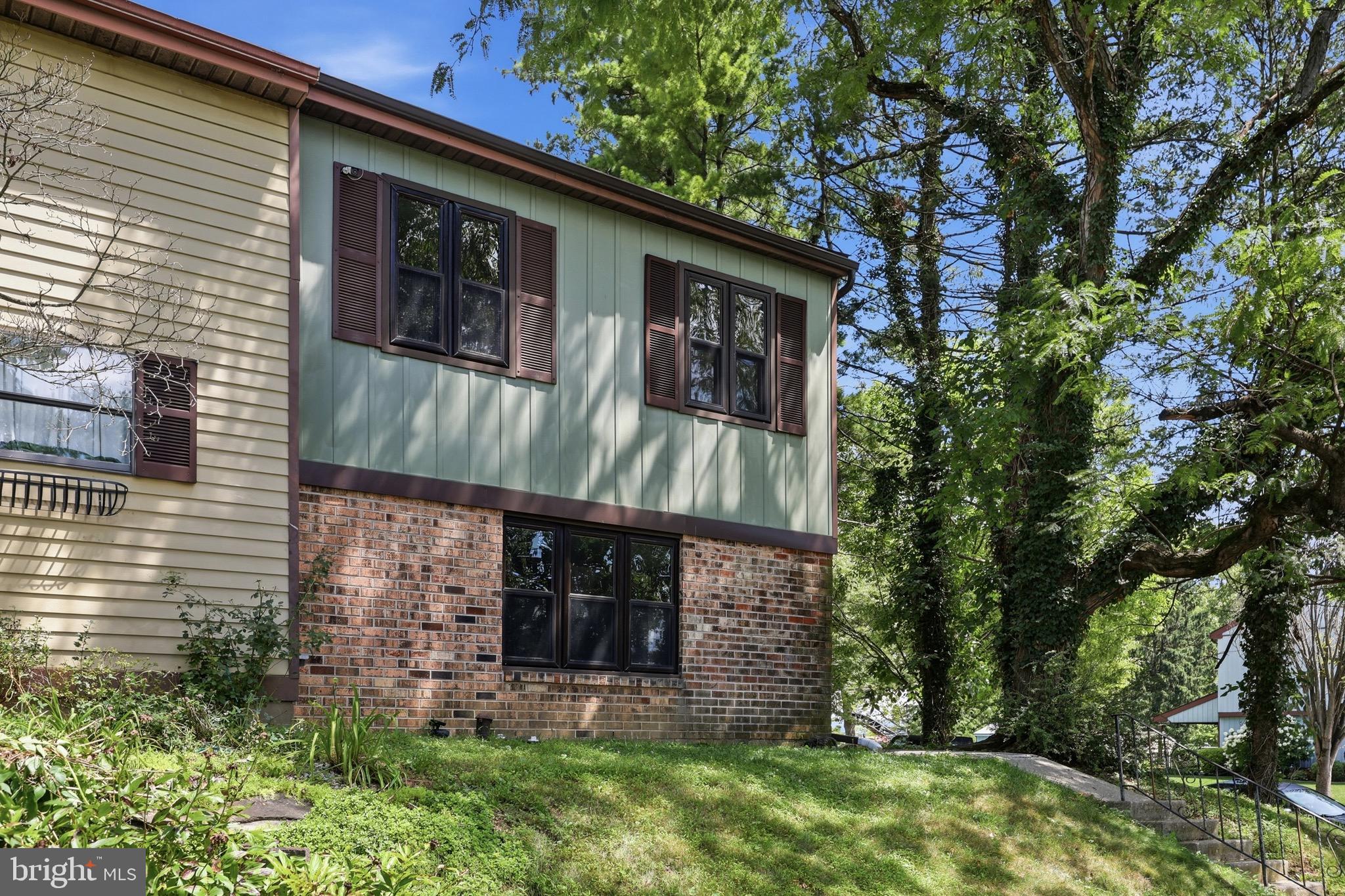 1701 SARATOGA COURT