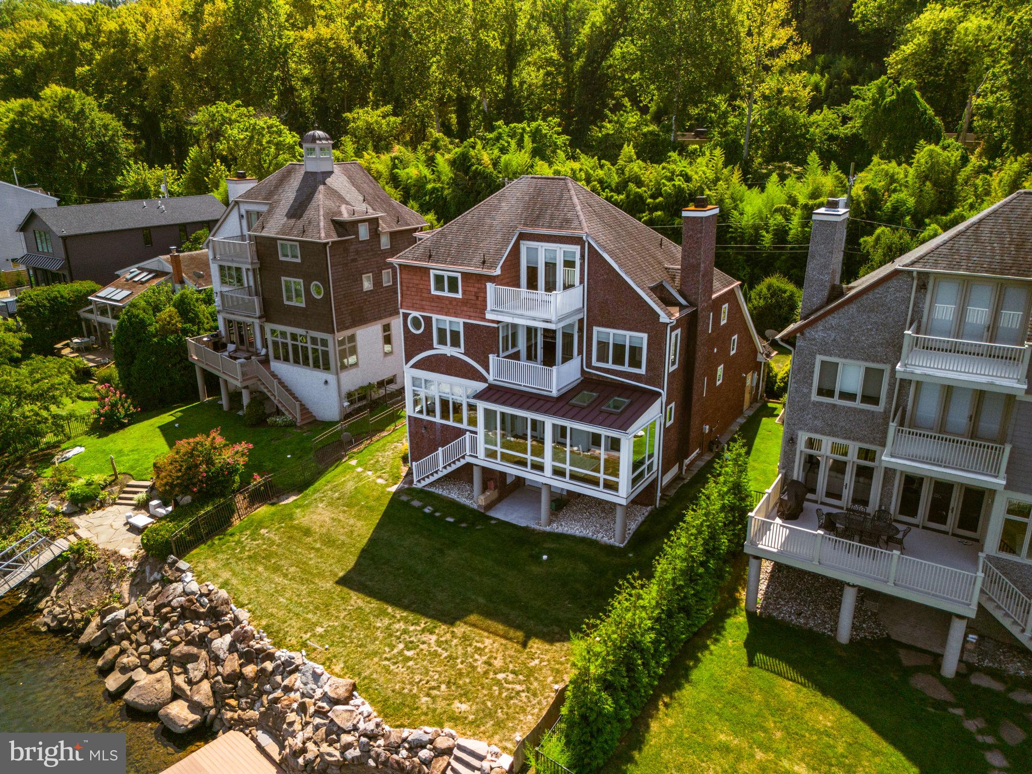 GLADWYNE - Residential