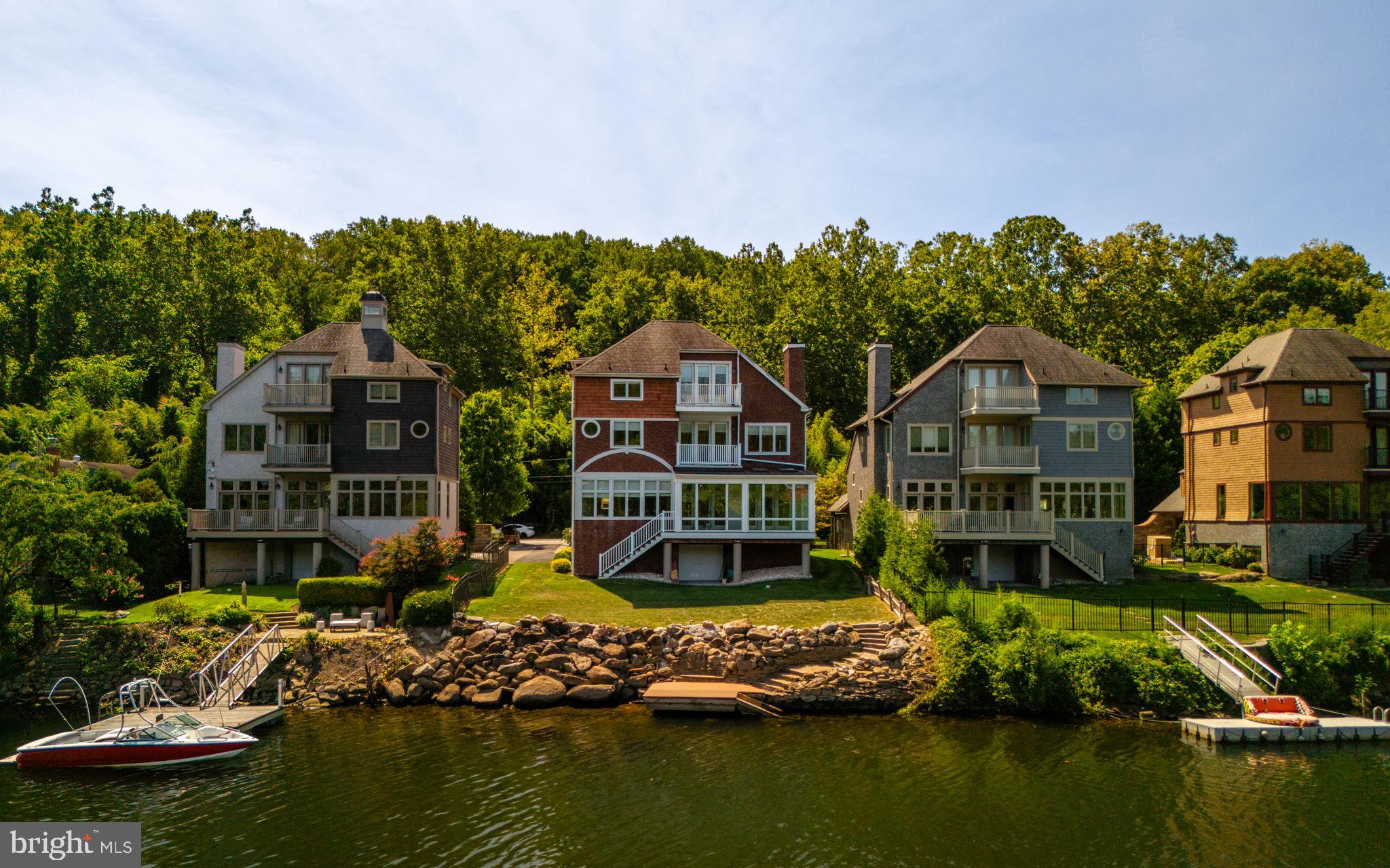GLADWYNE - Residential