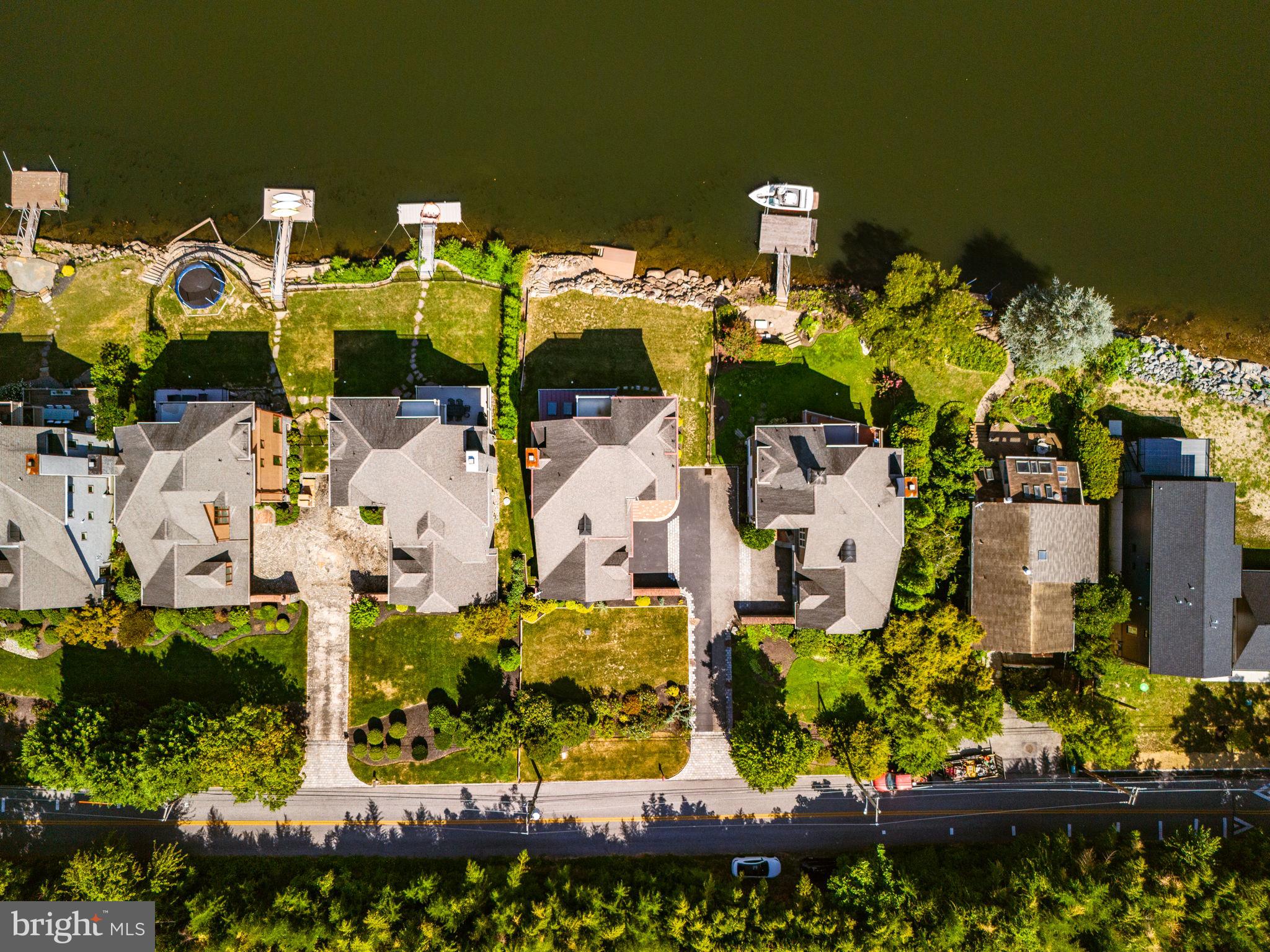 GLADWYNE - Residential