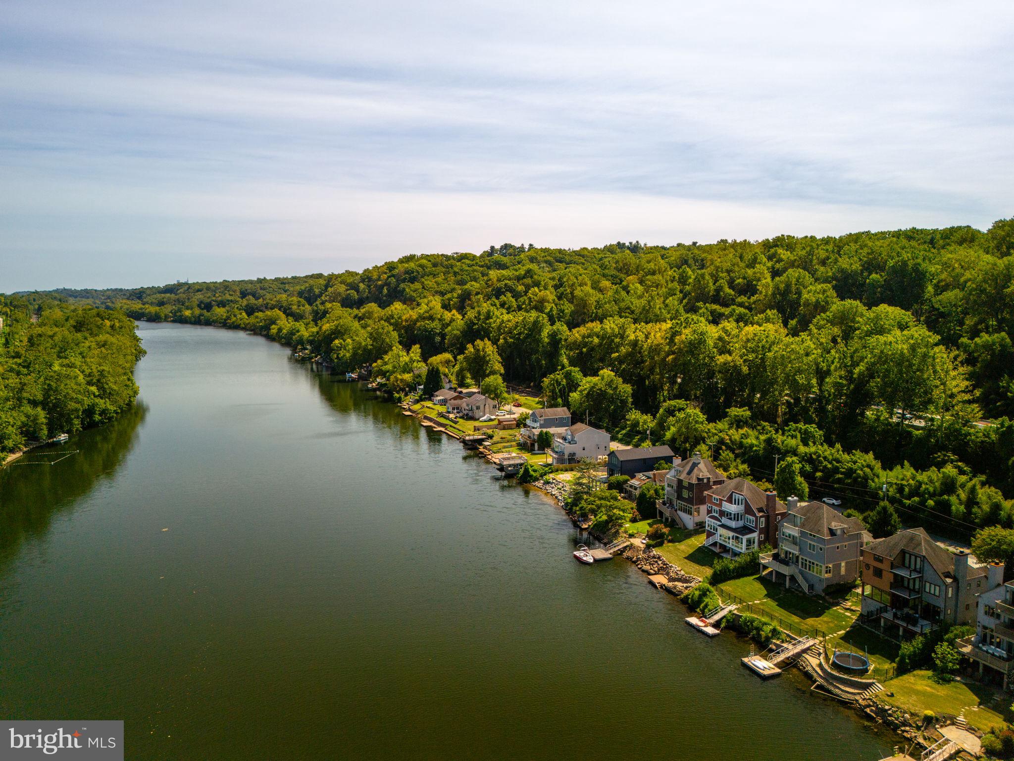 GLADWYNE - Residential