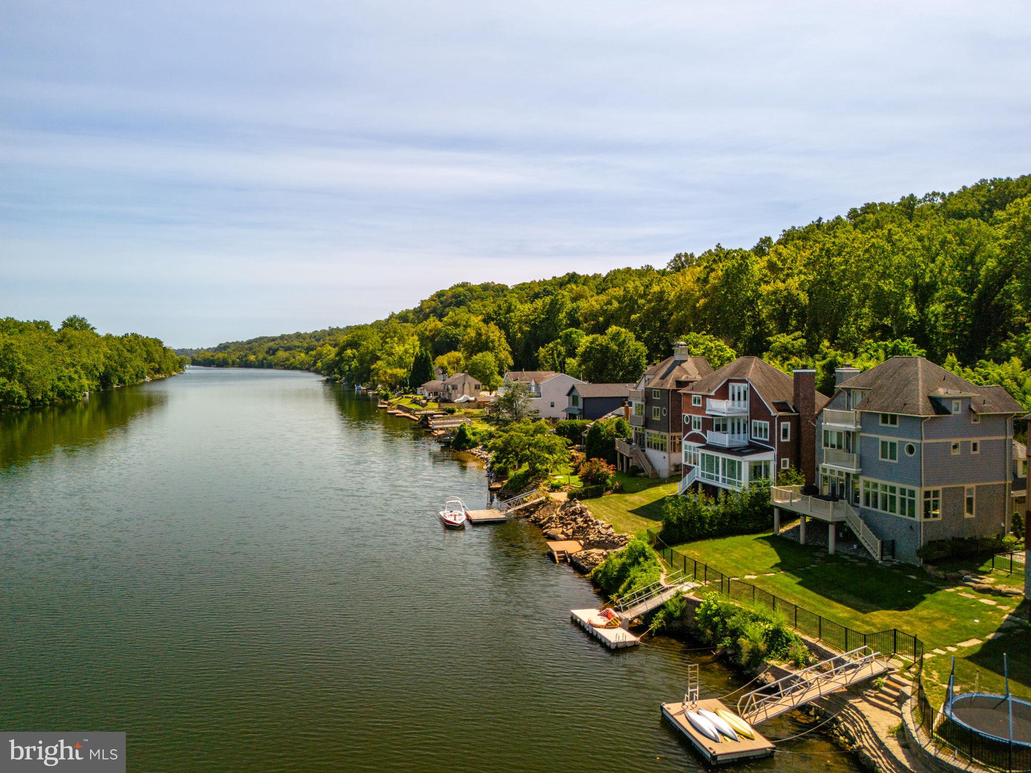 GLADWYNE - Residential