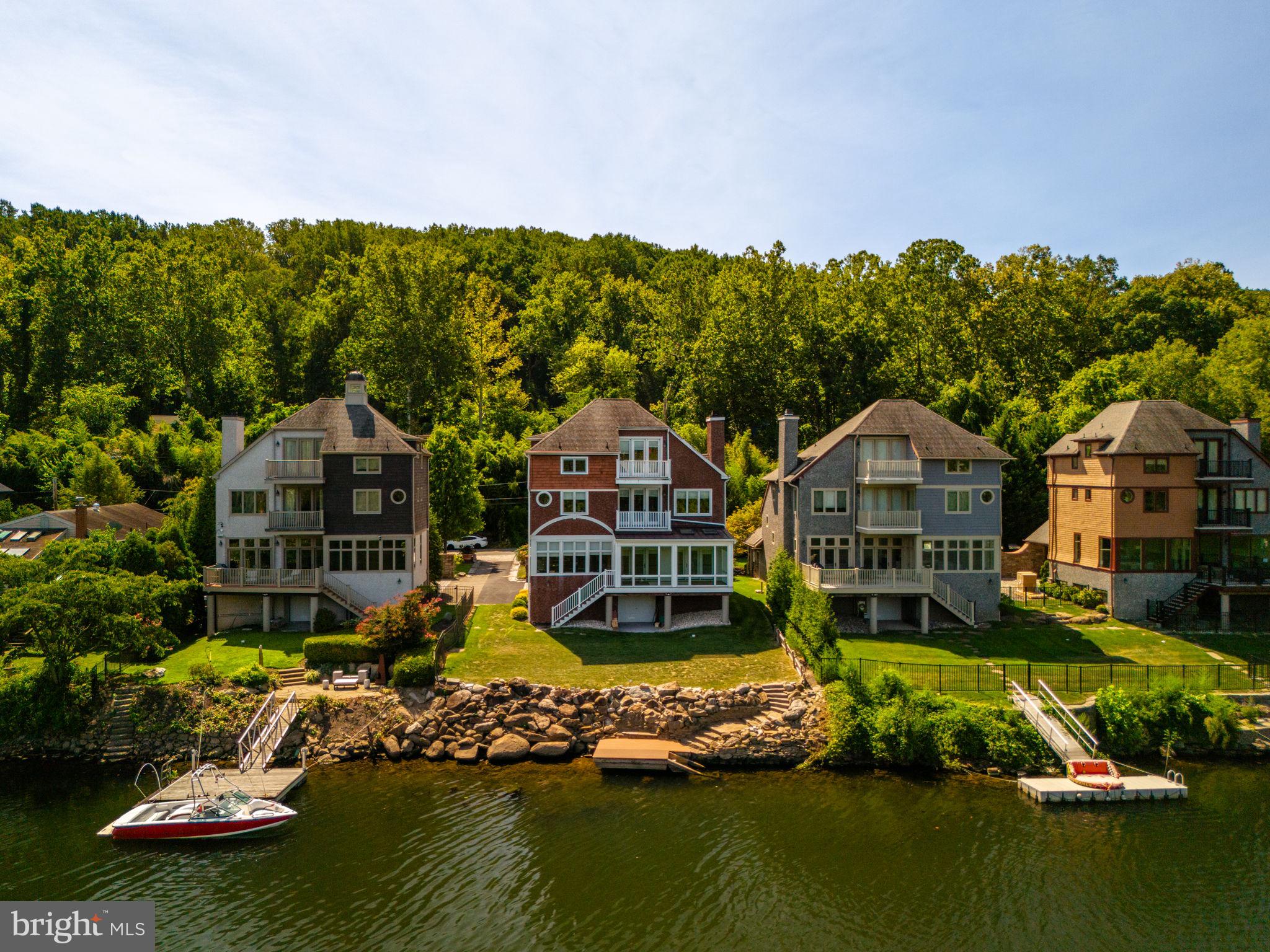 GLADWYNE - Residential
