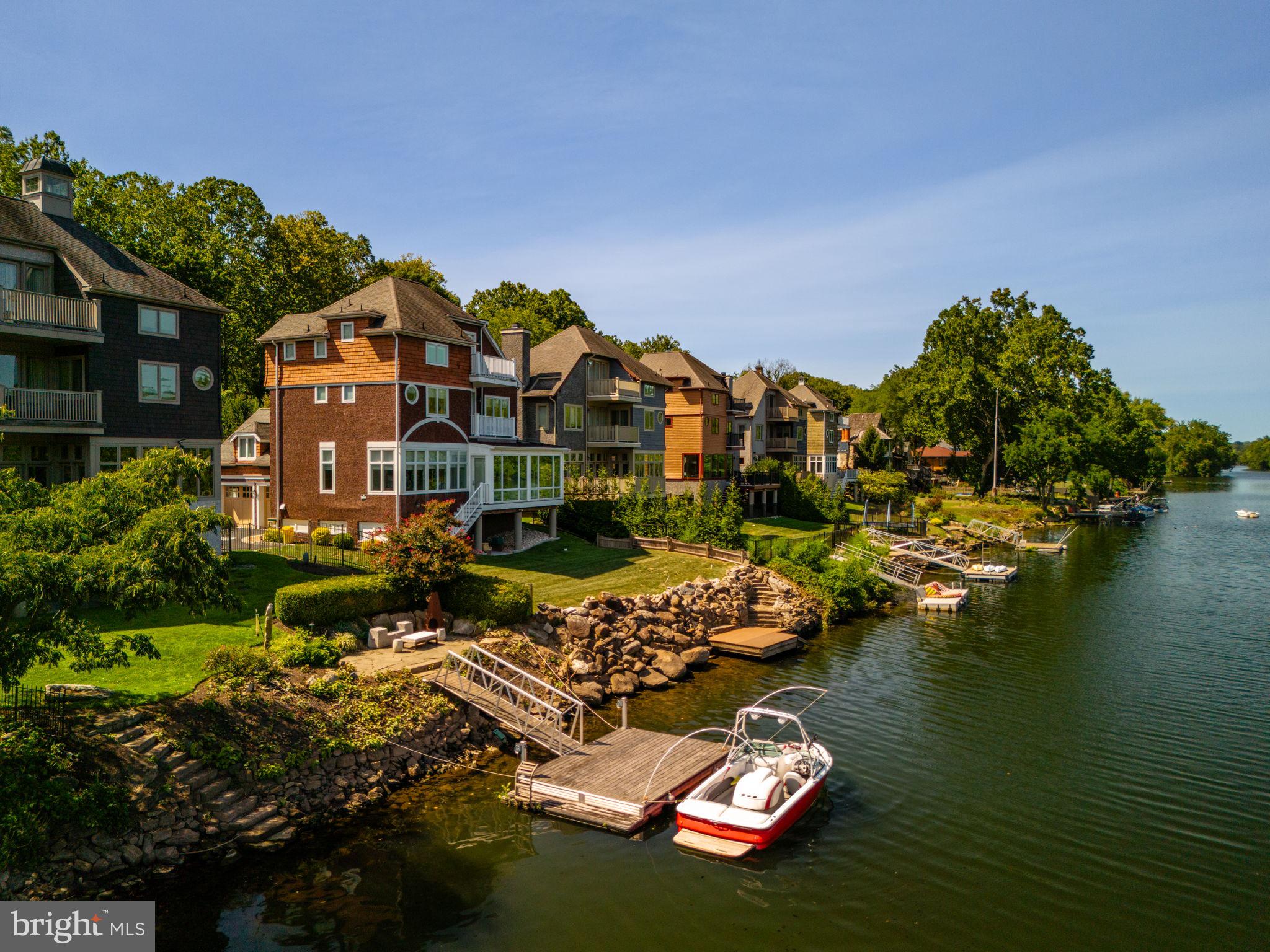 GLADWYNE - Residential