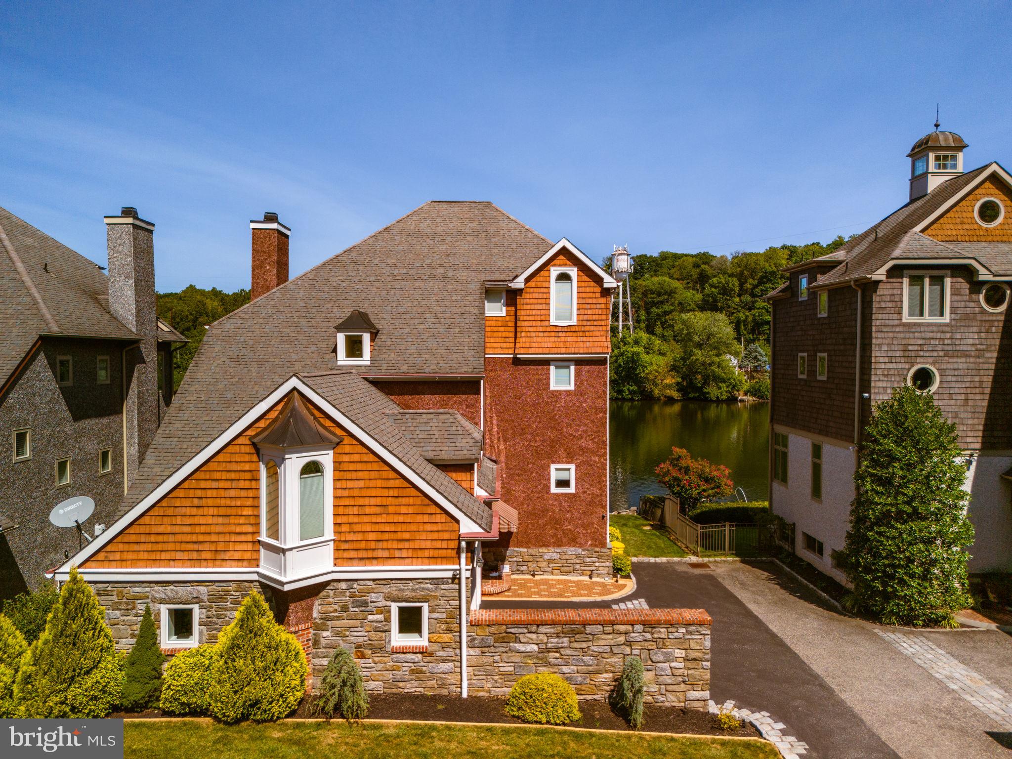 GLADWYNE - Residential