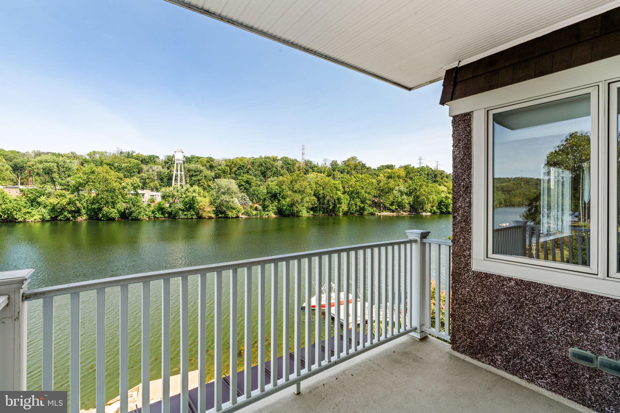 GLADWYNE - Residential