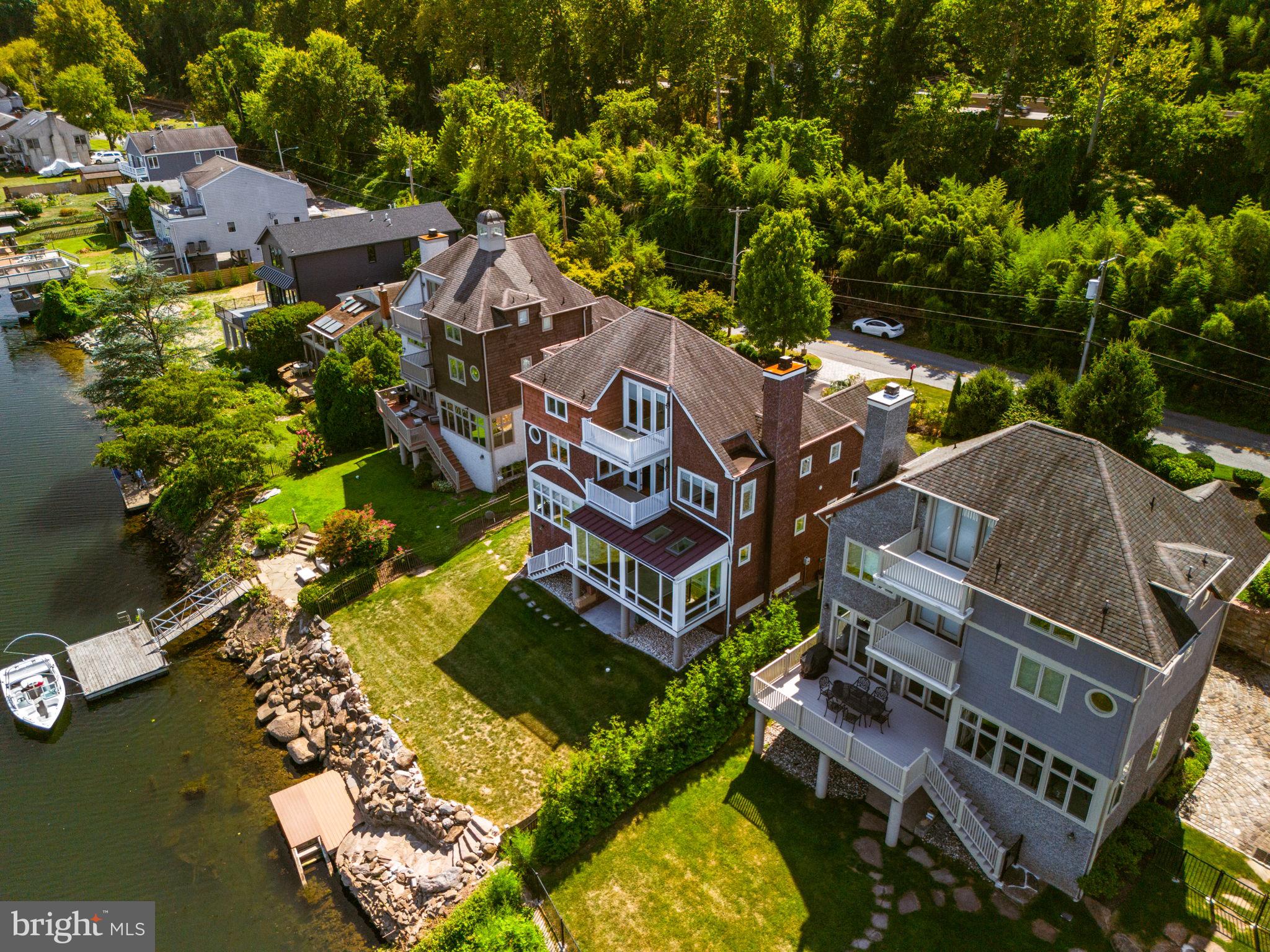 GLADWYNE - Residential