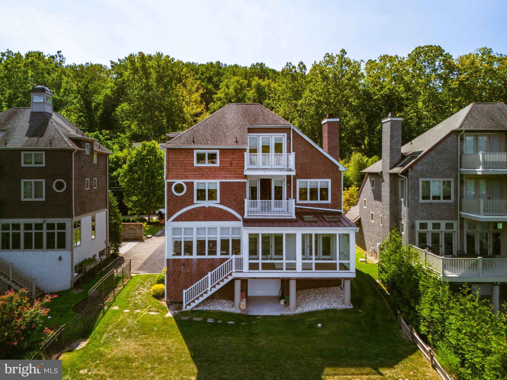 GLADWYNE - Residential