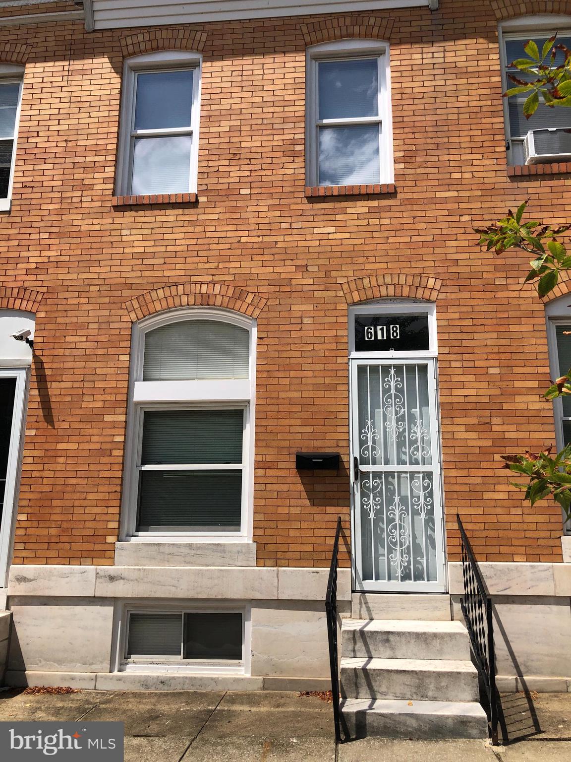 618 S MACON STREET