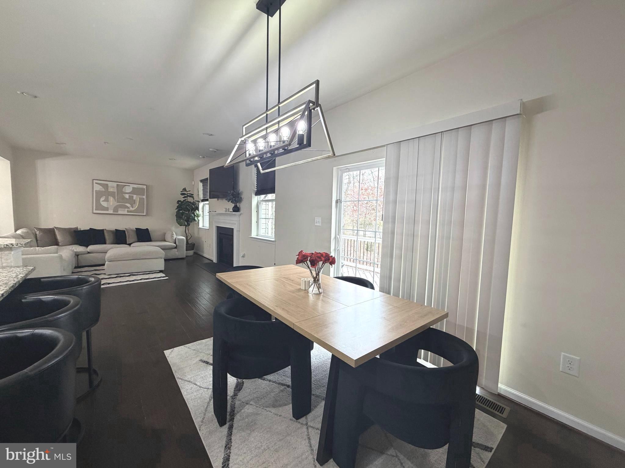 TANYARD SPRINGS - Residential Lease