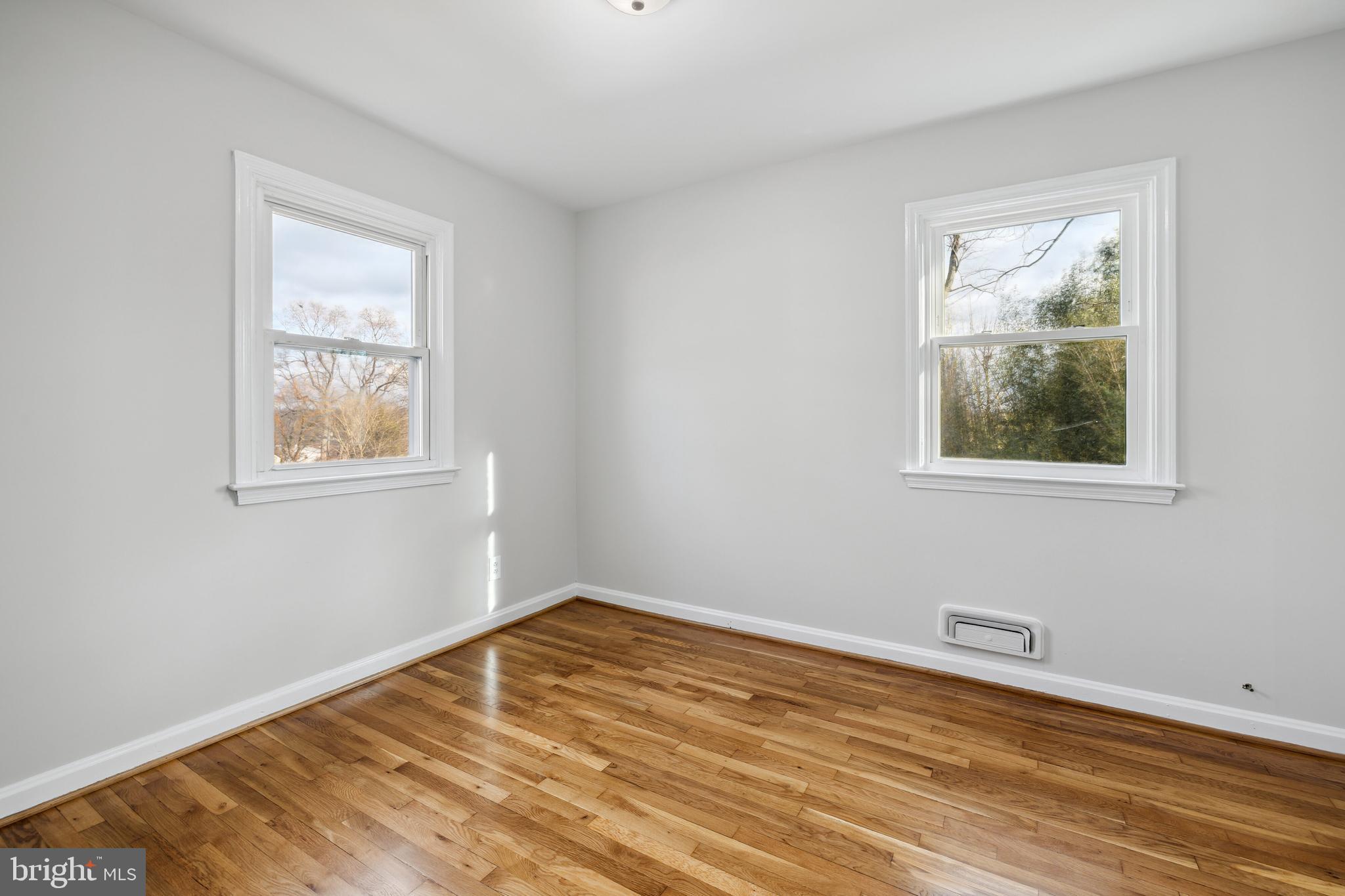 WHEATON WOODS - Residential