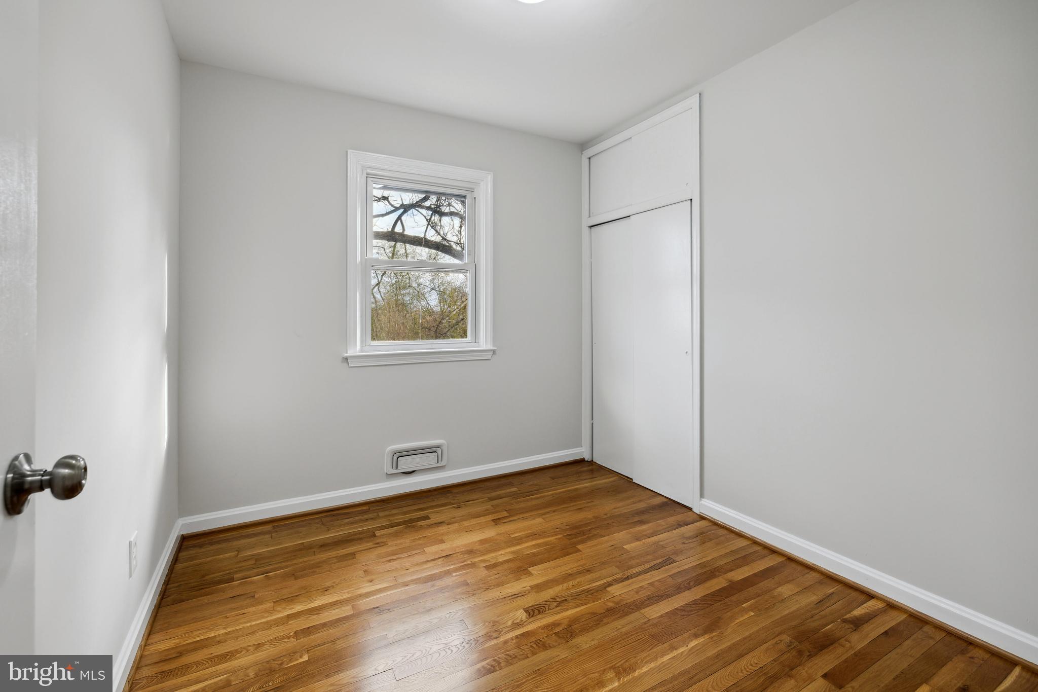 WHEATON WOODS - Residential