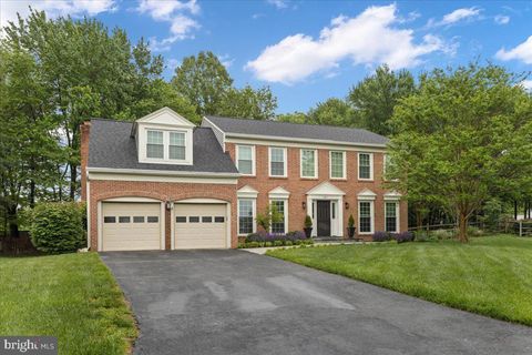 1301 KELLY COURT HERNDON VA 20170