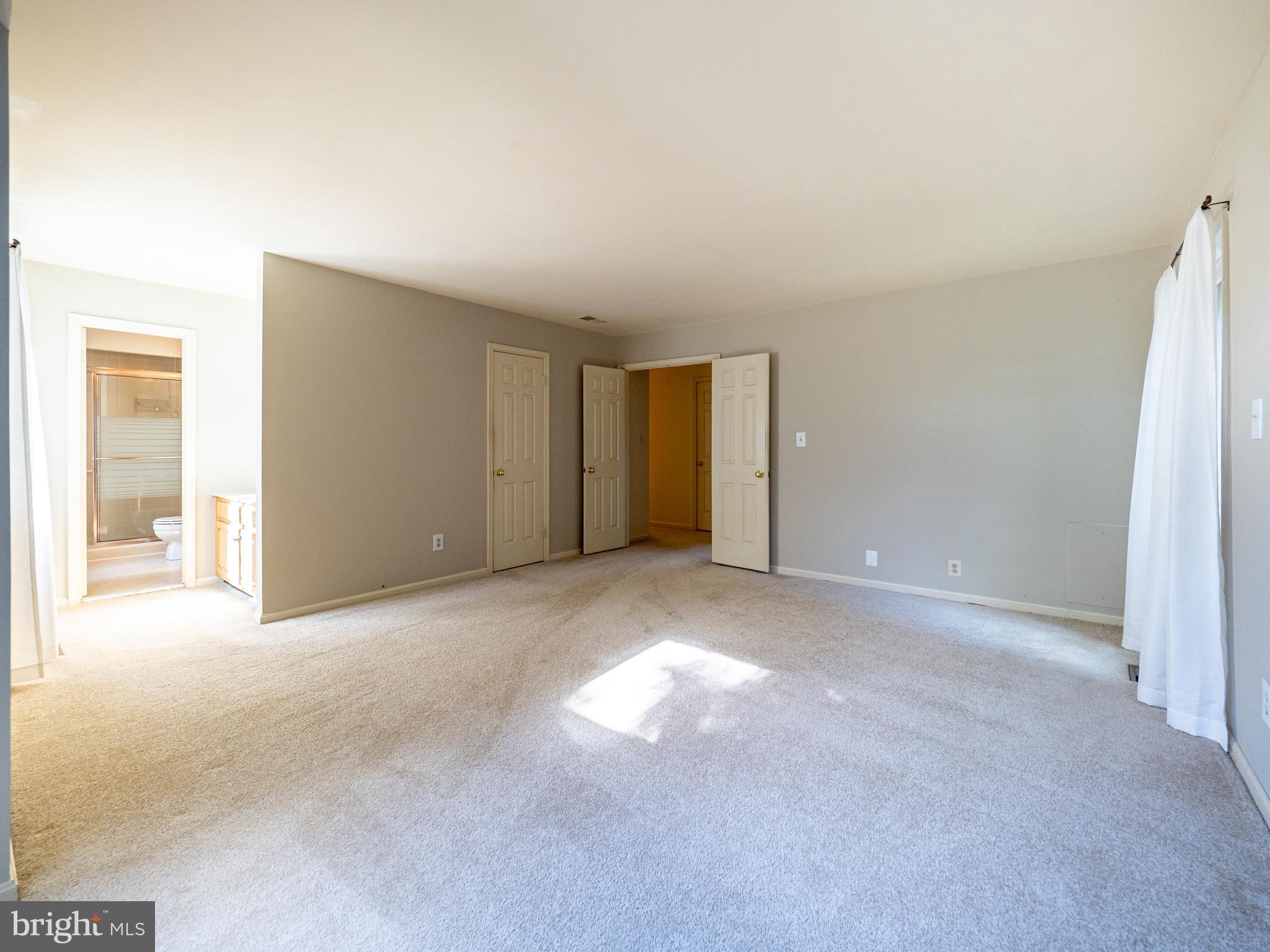 HIGHLAND HALL - Residential