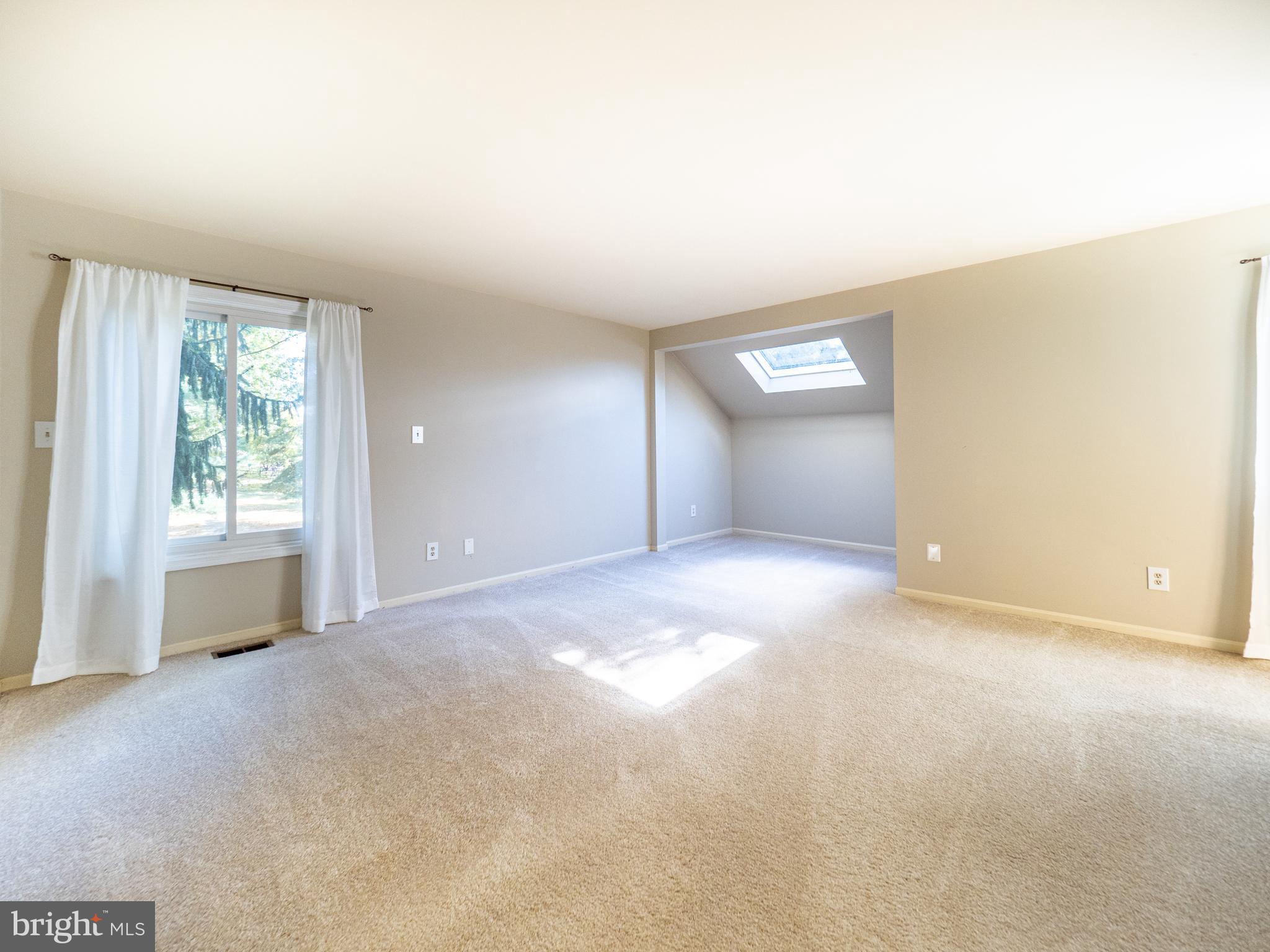 HIGHLAND HALL - Residential