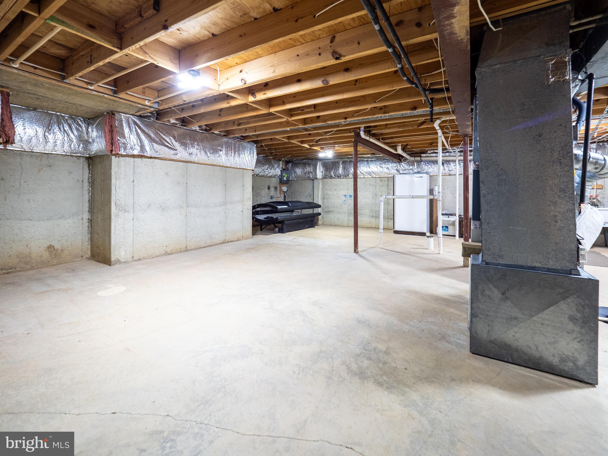 HIGHLAND HALL - Residential