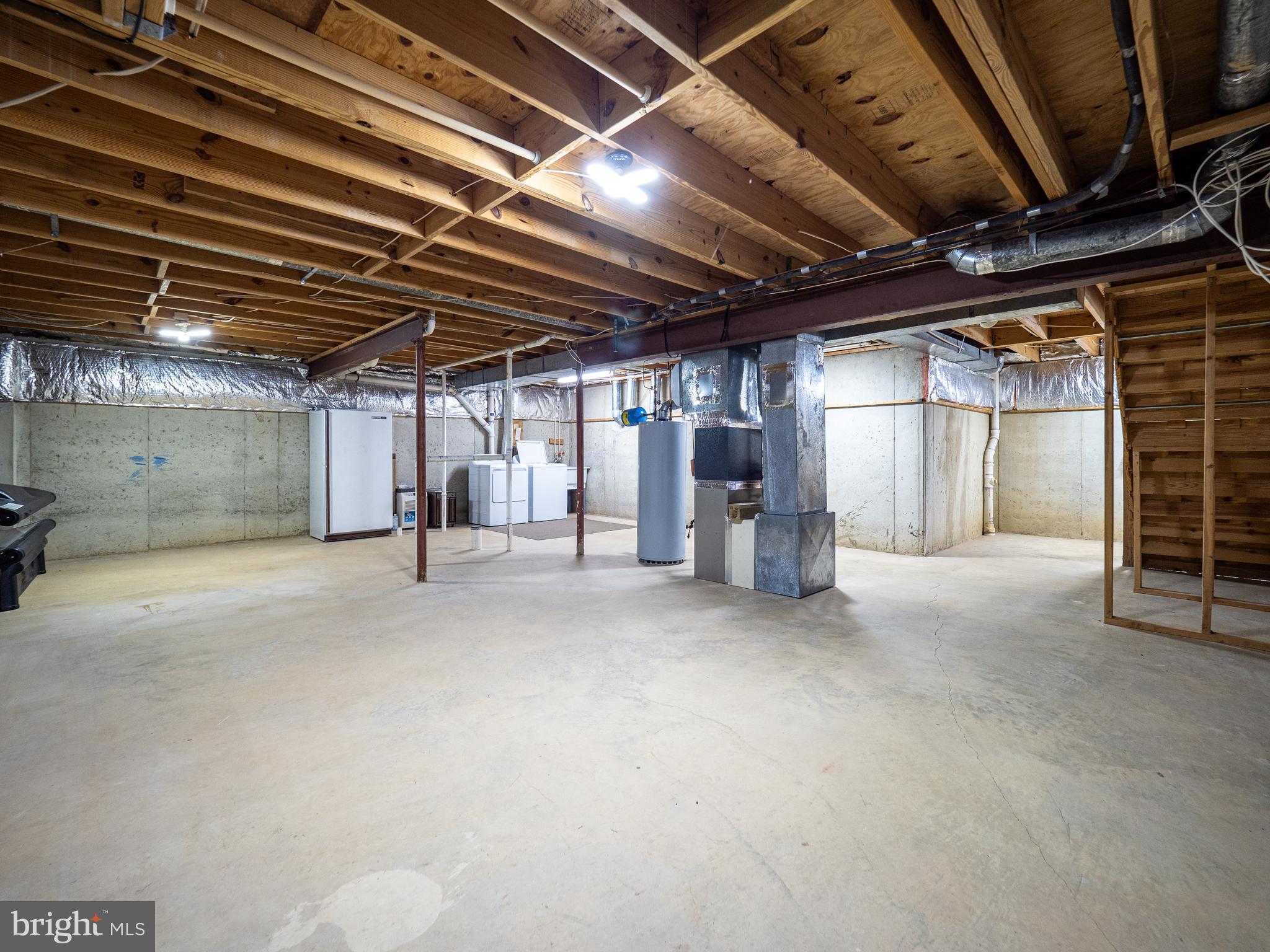 HIGHLAND HALL - Residential