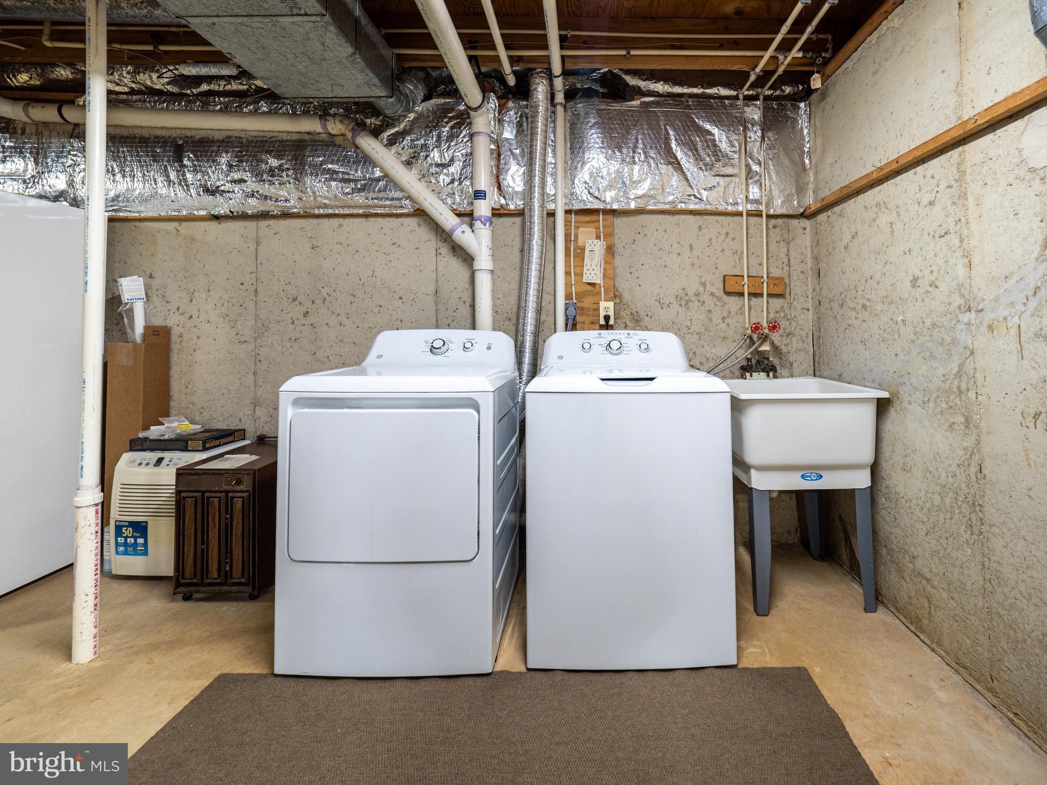 HIGHLAND HALL - Residential