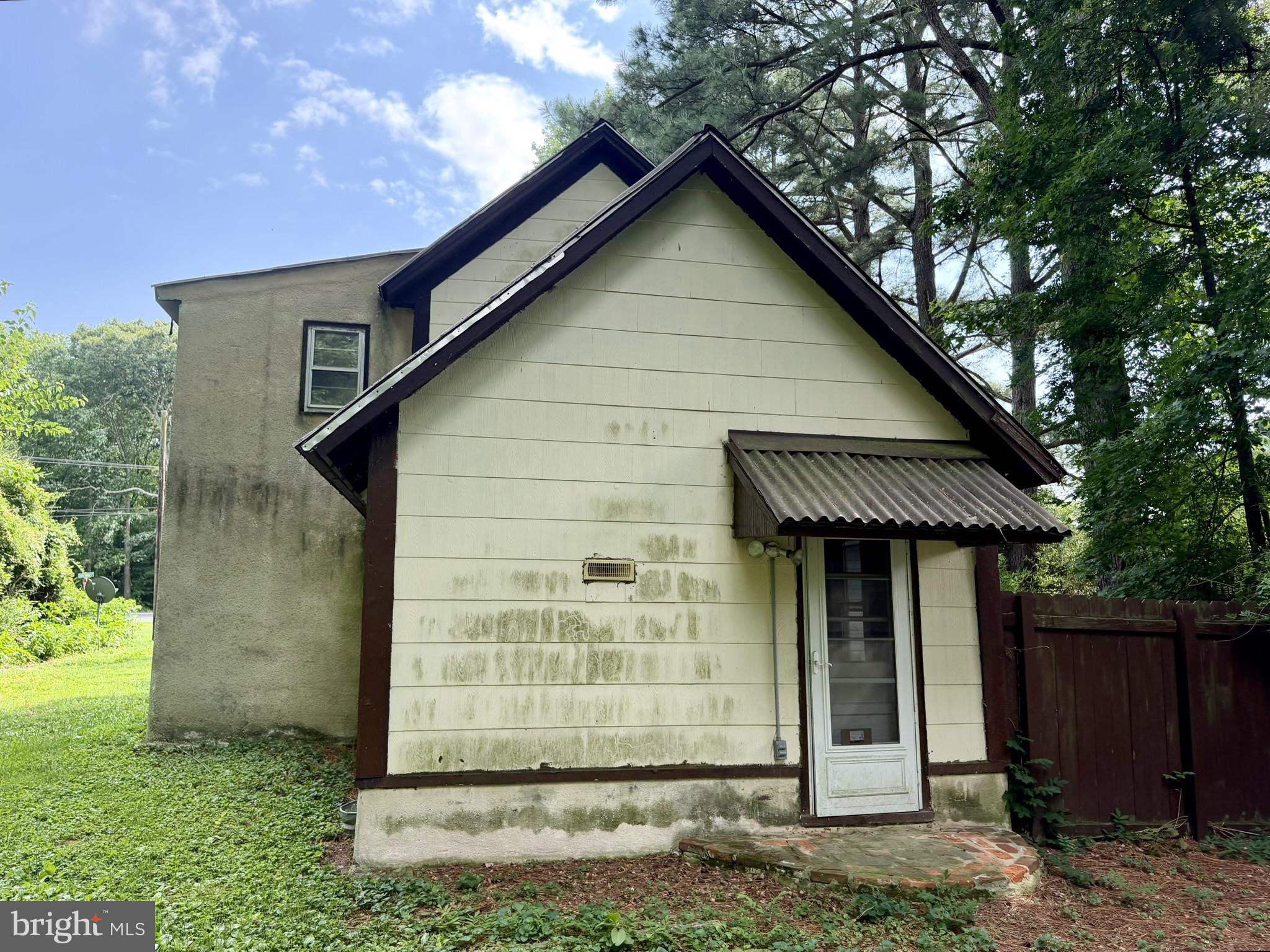 27834 FAIRMOUNT