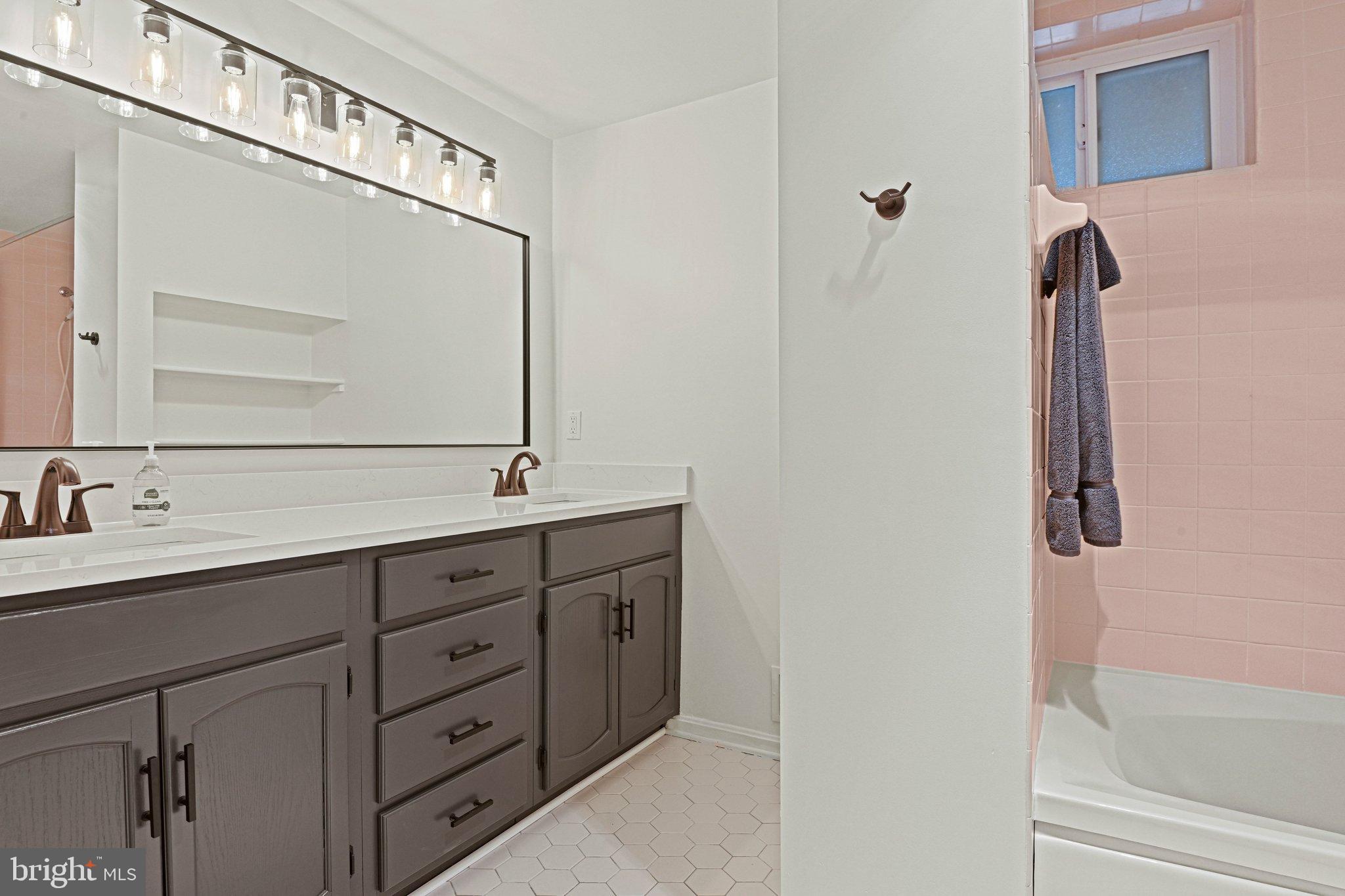 TATTERSALL - Residential