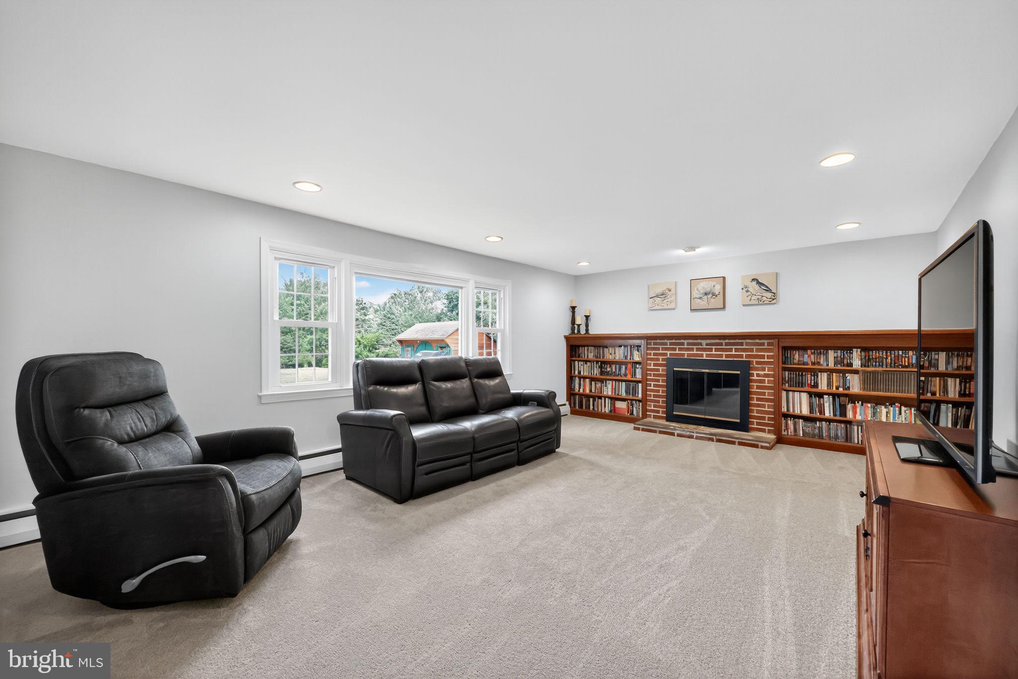 SCOTS GLEN - Residential