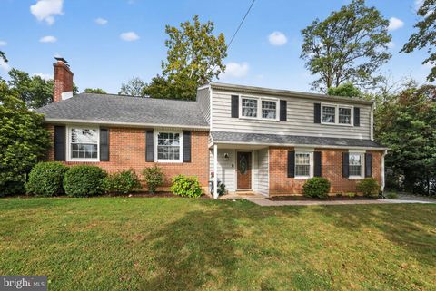 Photo of 202 Fairfield Drive, WALLINGFORD, PA 19086 (MLS # PADE2101118)