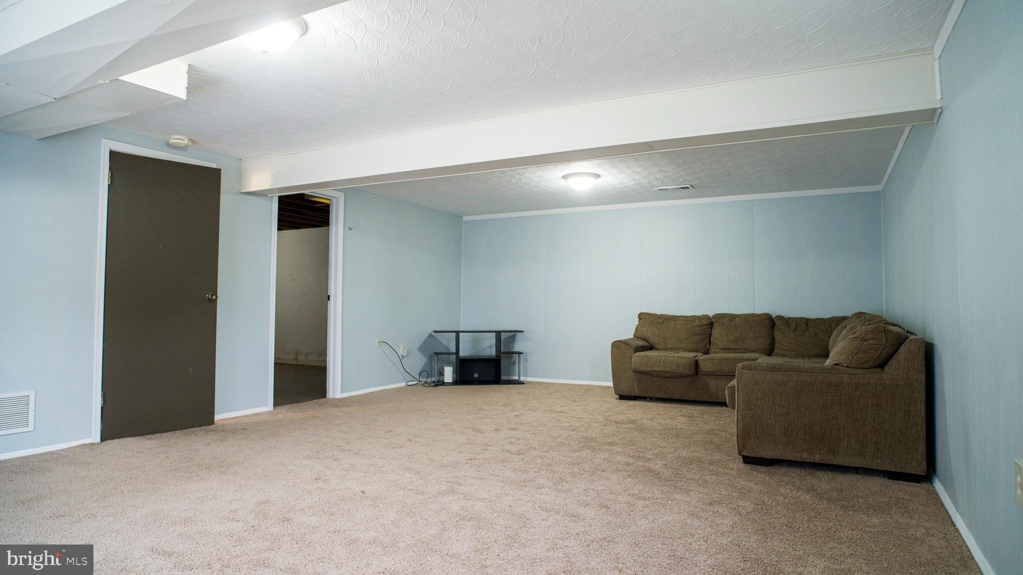 SUBURBIA - Residential