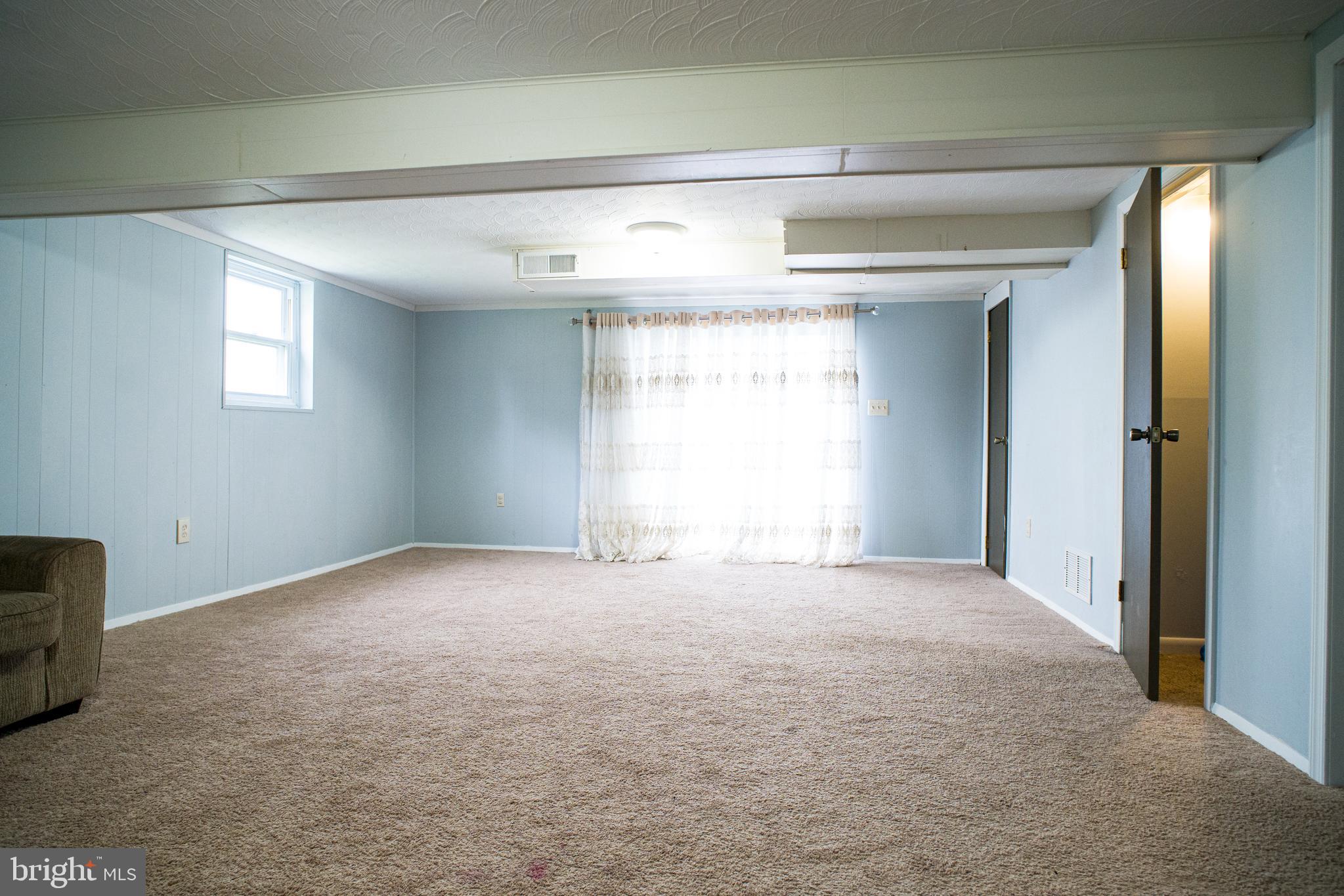 SUBURBIA - Residential