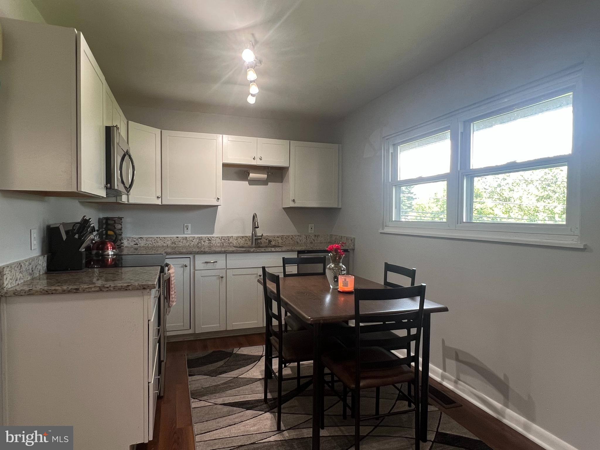 SUBURBIA - Residential