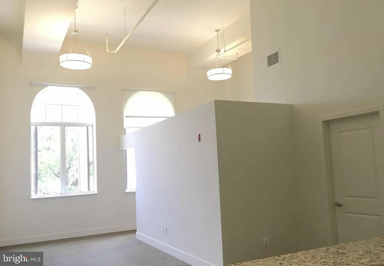 MOUNT VERNON PLACE HISTORIC DISTRICT - Residential Lease