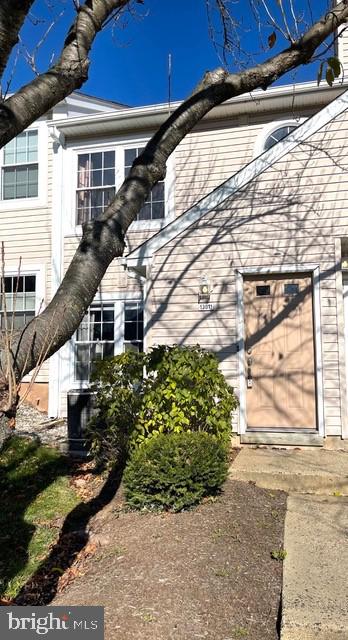 Great 2nd floor condo for rent in the Tamerlane Community in desirable Village Shires! Clean, neutrally painted home with great sun exposure. Combined living/dining space has Vaulted Ceiling with Woodburning fireplace perfect for the cold winter months! Balcony with storage closet & in-unit laundry are an added bonus! Walk to the community pool and tennis courts. Pool membership is included in the rent!
