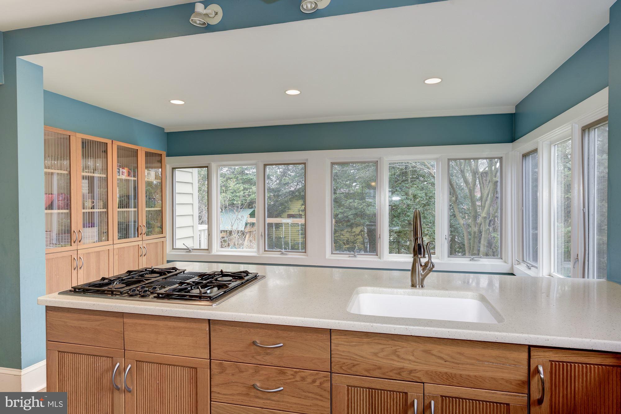 NORTH WOODSIDE - Residential