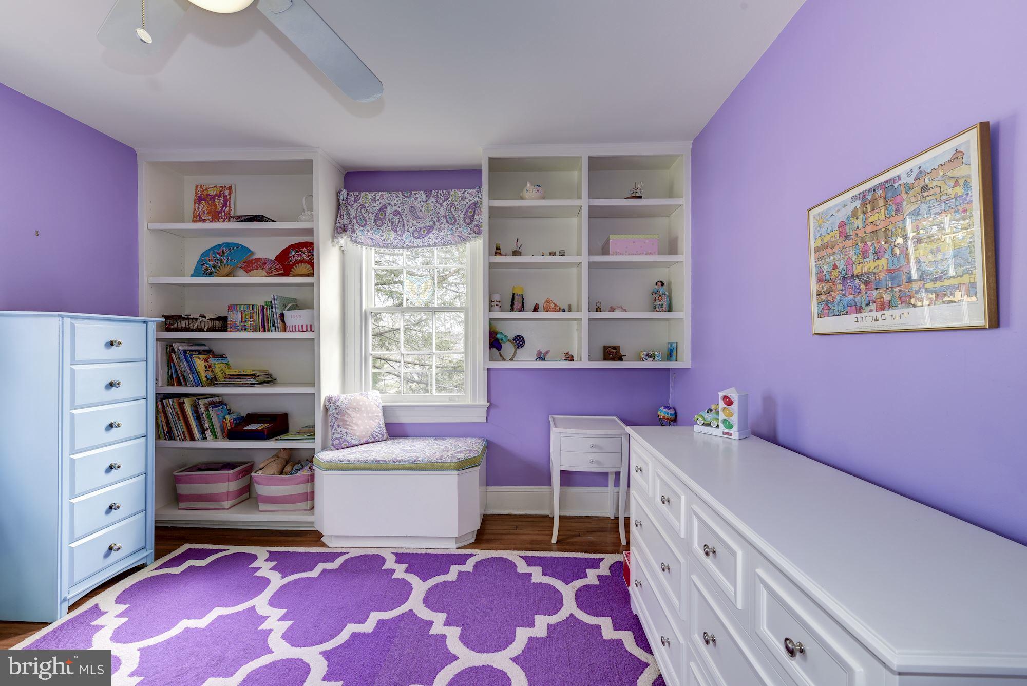 NORTH WOODSIDE - Residential