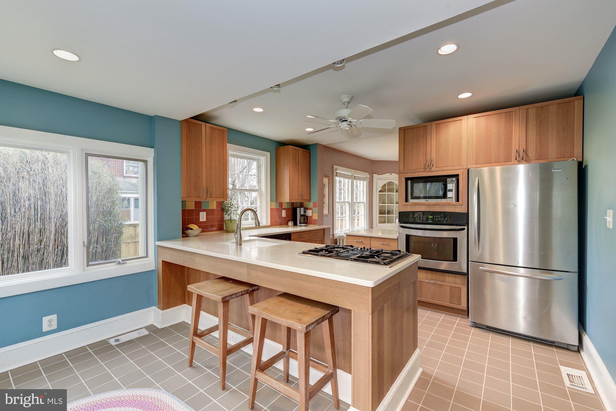 NORTH WOODSIDE - Residential