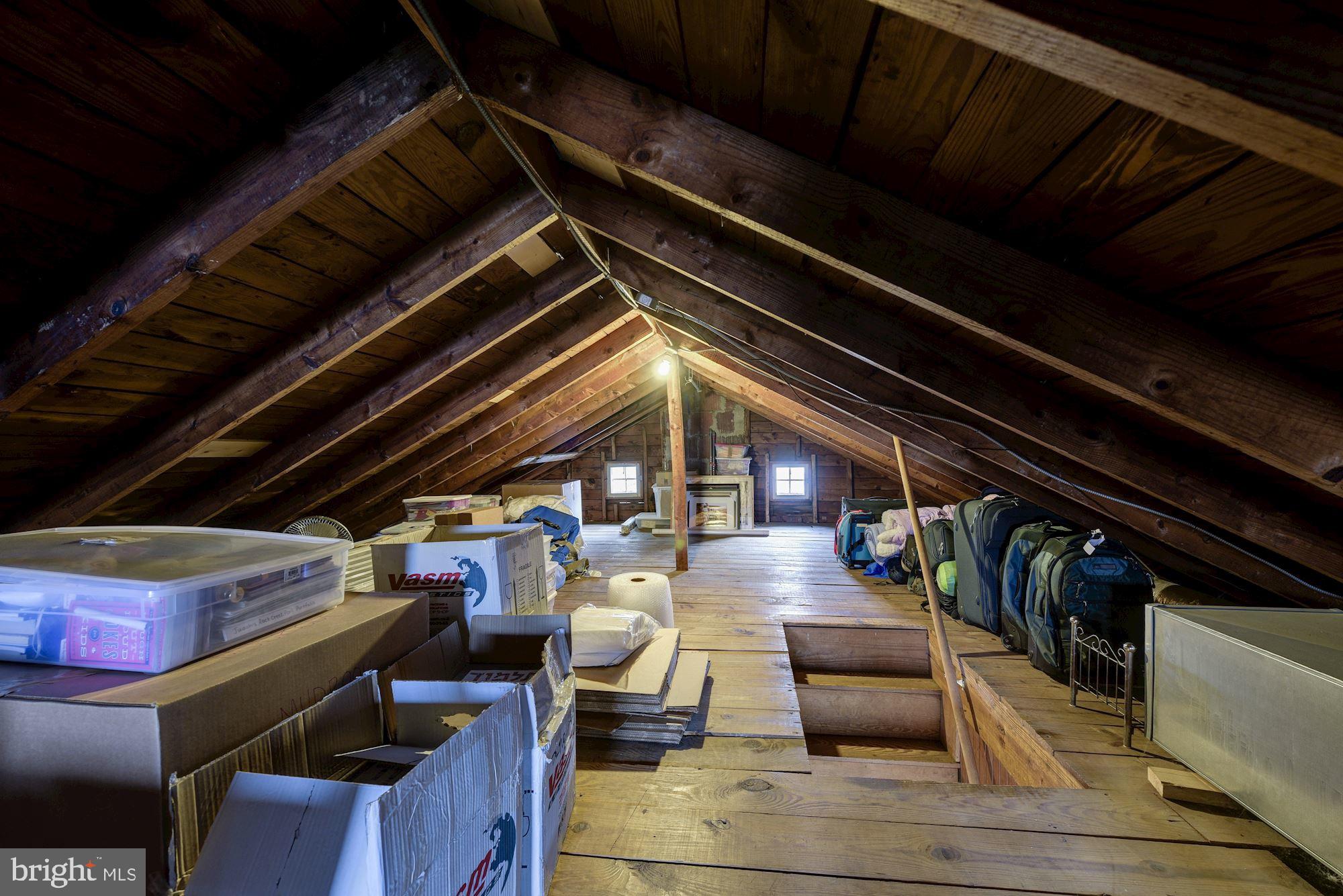 NORTH WOODSIDE - Residential