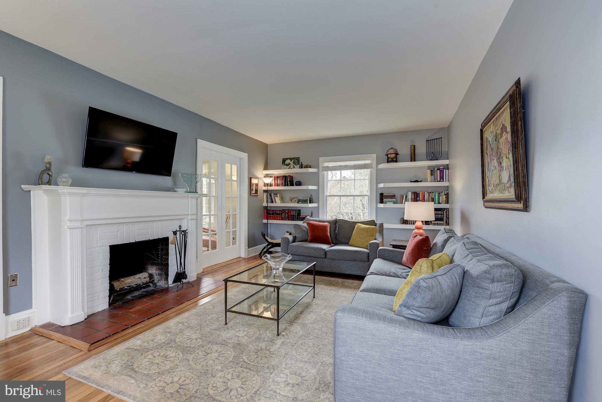 NORTH WOODSIDE - Residential