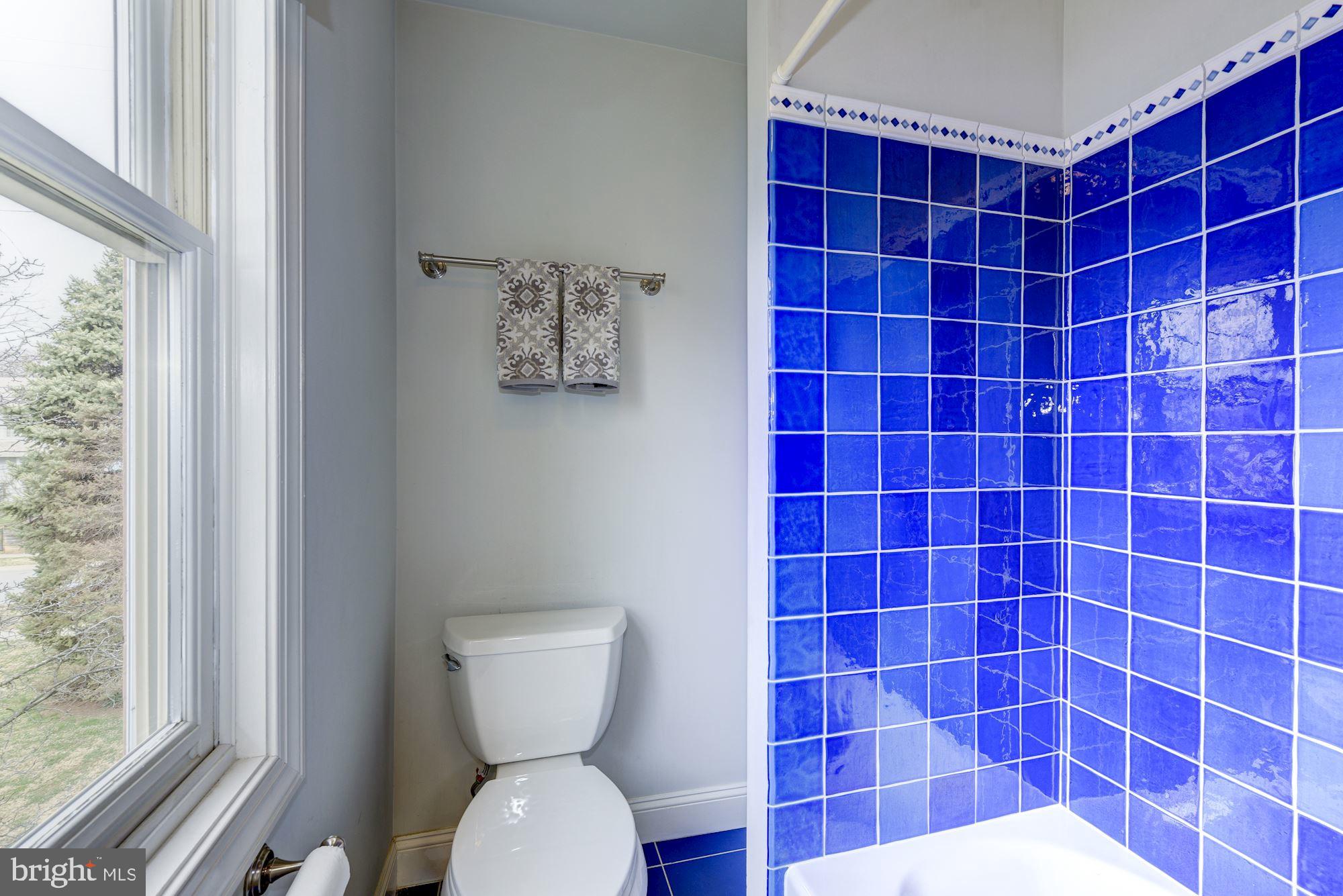 NORTH WOODSIDE - Residential