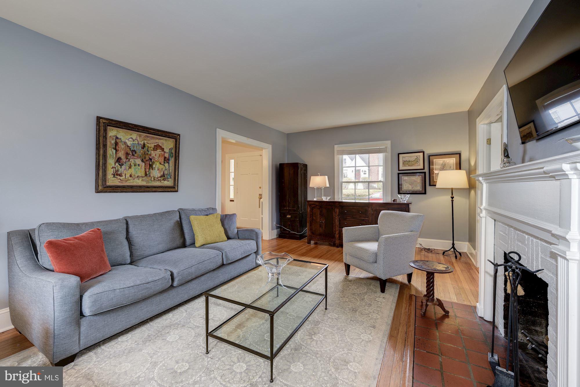 NORTH WOODSIDE - Residential