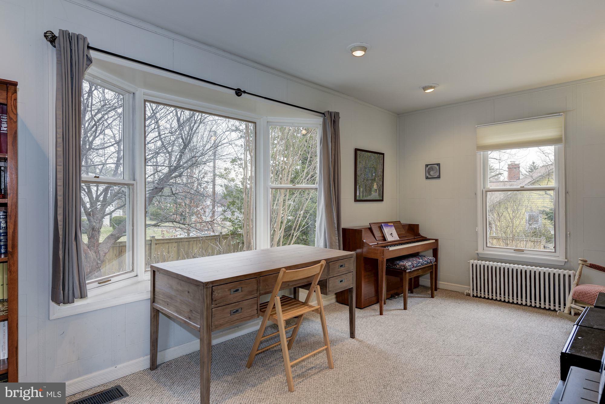 NORTH WOODSIDE - Residential