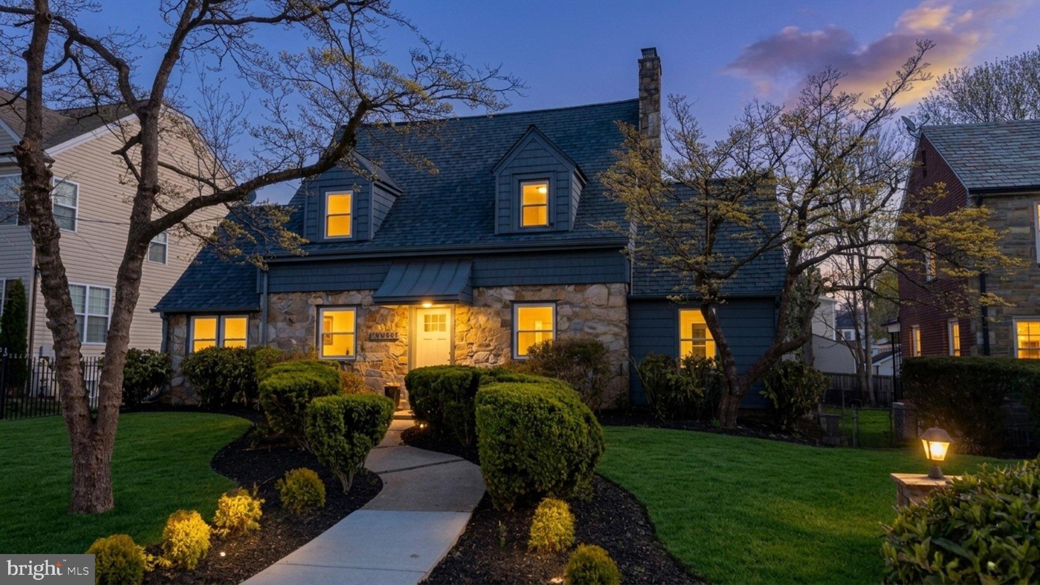 NORTH WOODRIDGE - Residential