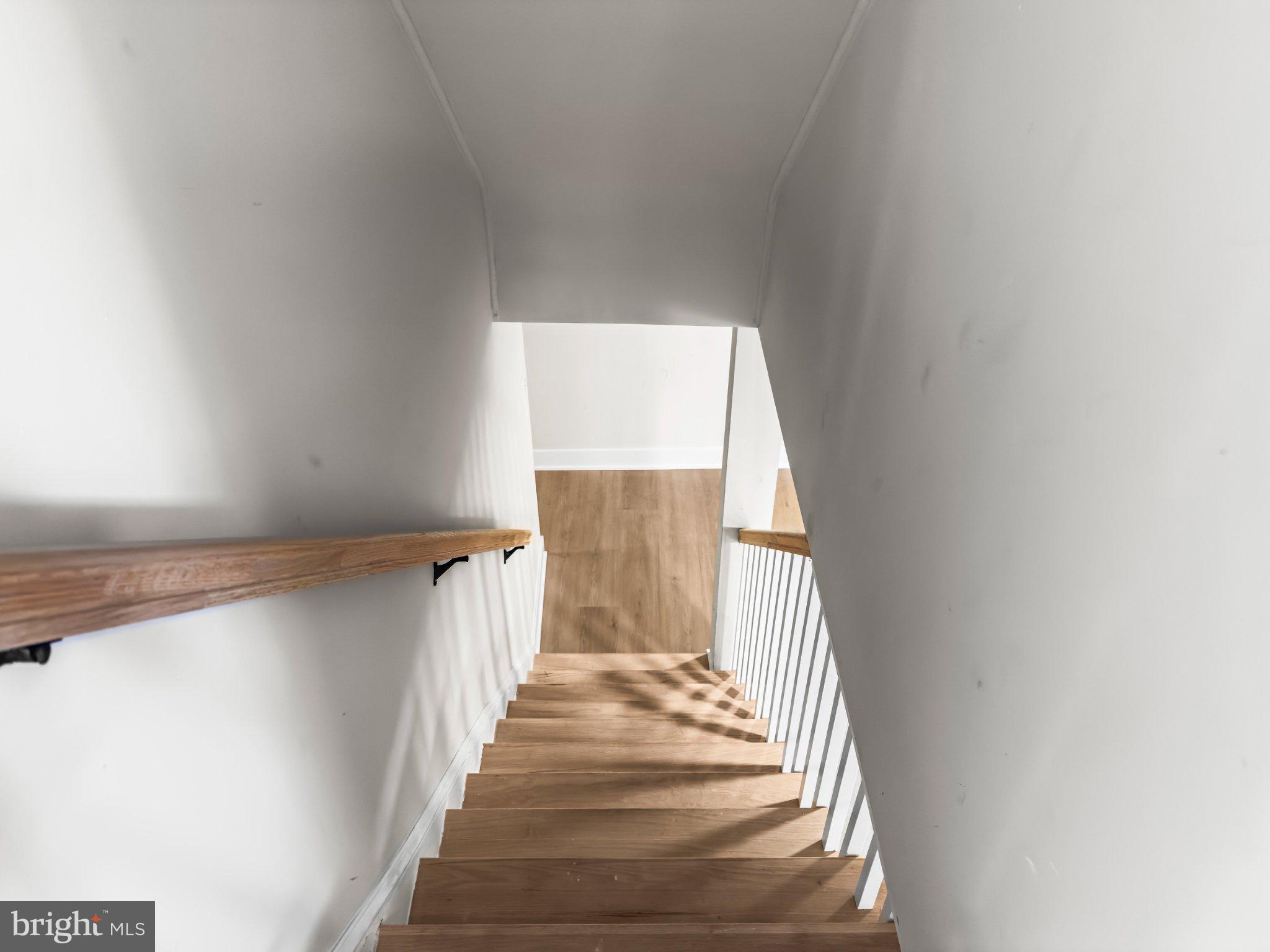 NORTH WOODRIDGE - Residential