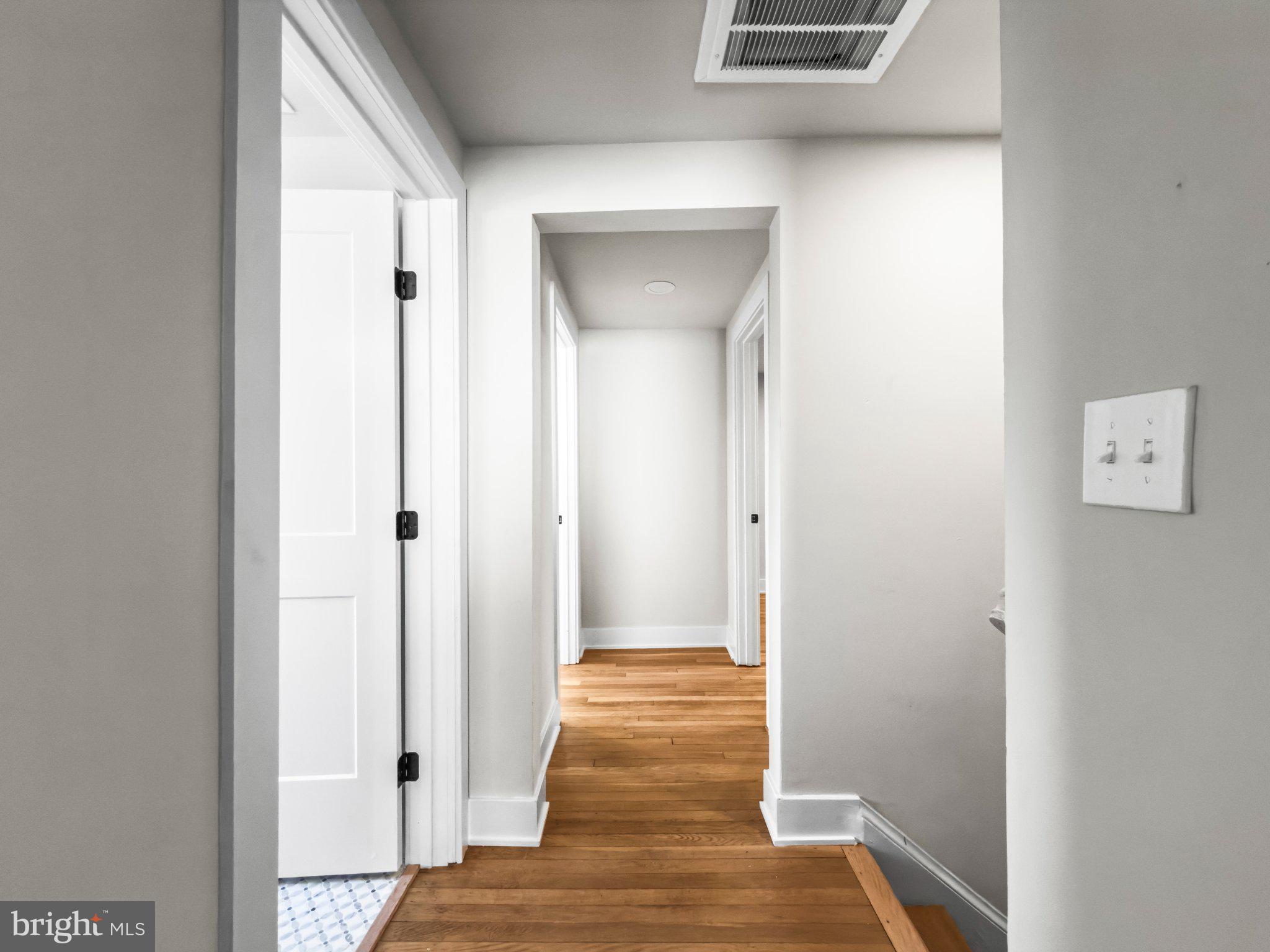 NORTH WOODRIDGE - Residential