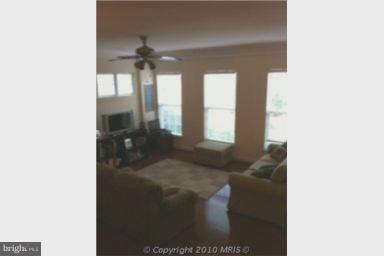 RIVER OAKS - Residential Lease