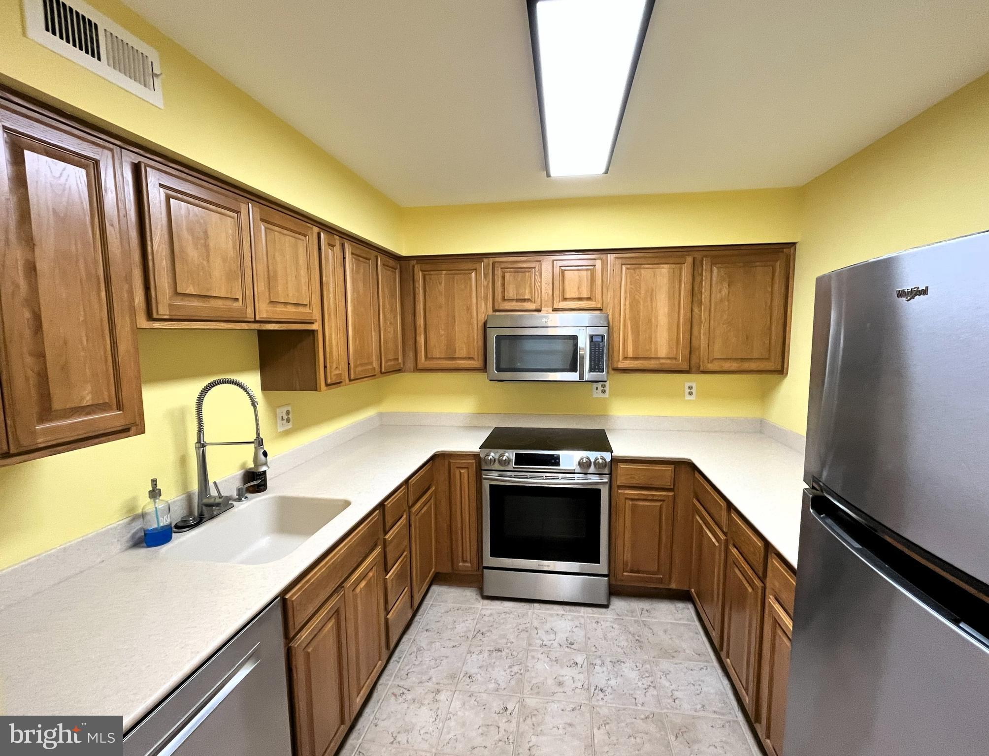 SAW MILL VALLEY II - Residential